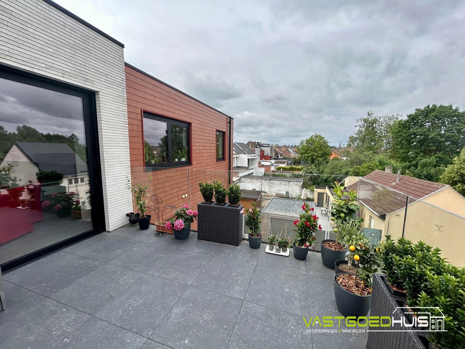 Stijlvol en energiezuinig duplexappartement met groot terras foto 15