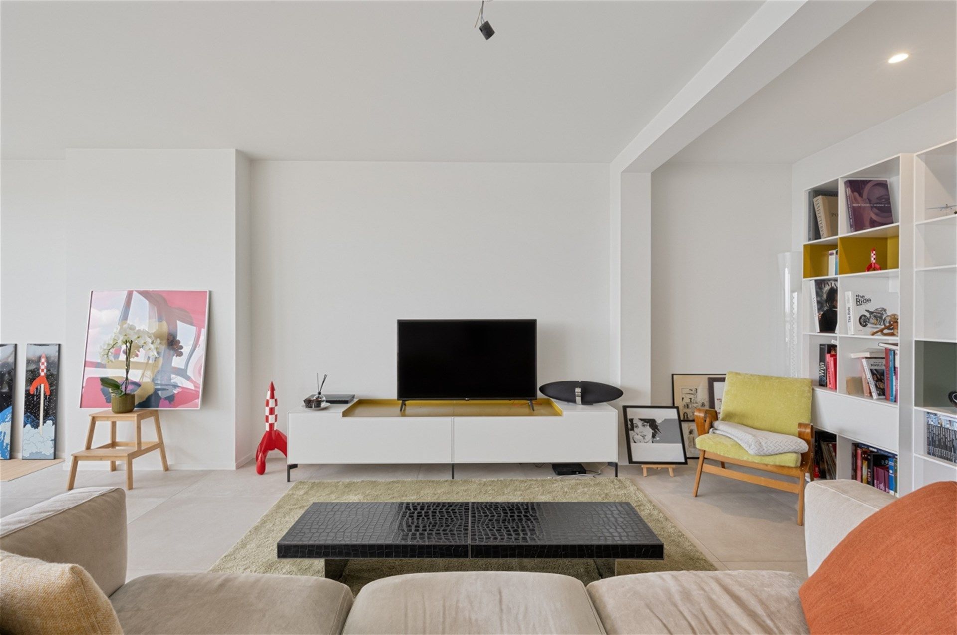 Ruim en stijlvol appartement met terras en prachtig uitzicht in hartje Aalst foto 4