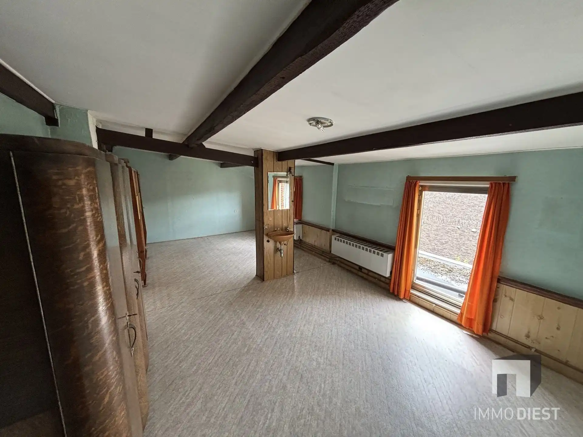 Ruime kluswoning met 3 slaapkamers, garage en tuin foto 22