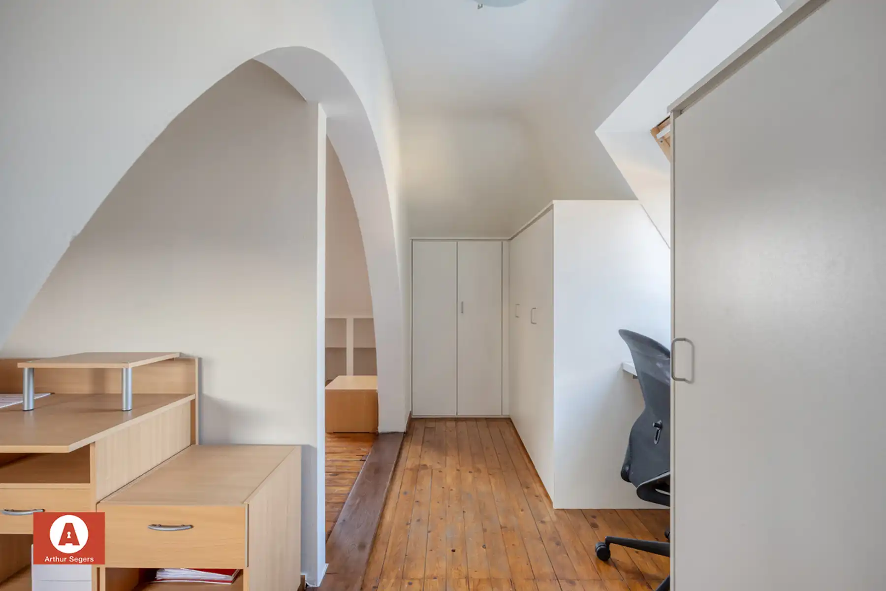 Architectenwoning met inpandige garage. foto 18