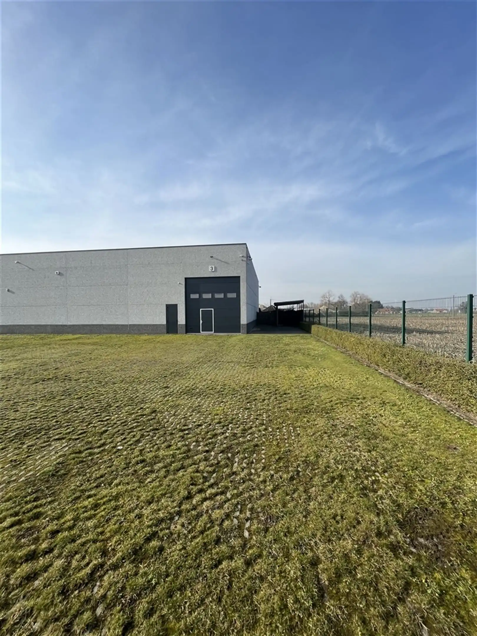 Magazijn op zichtlocatie langs E17 foto 2