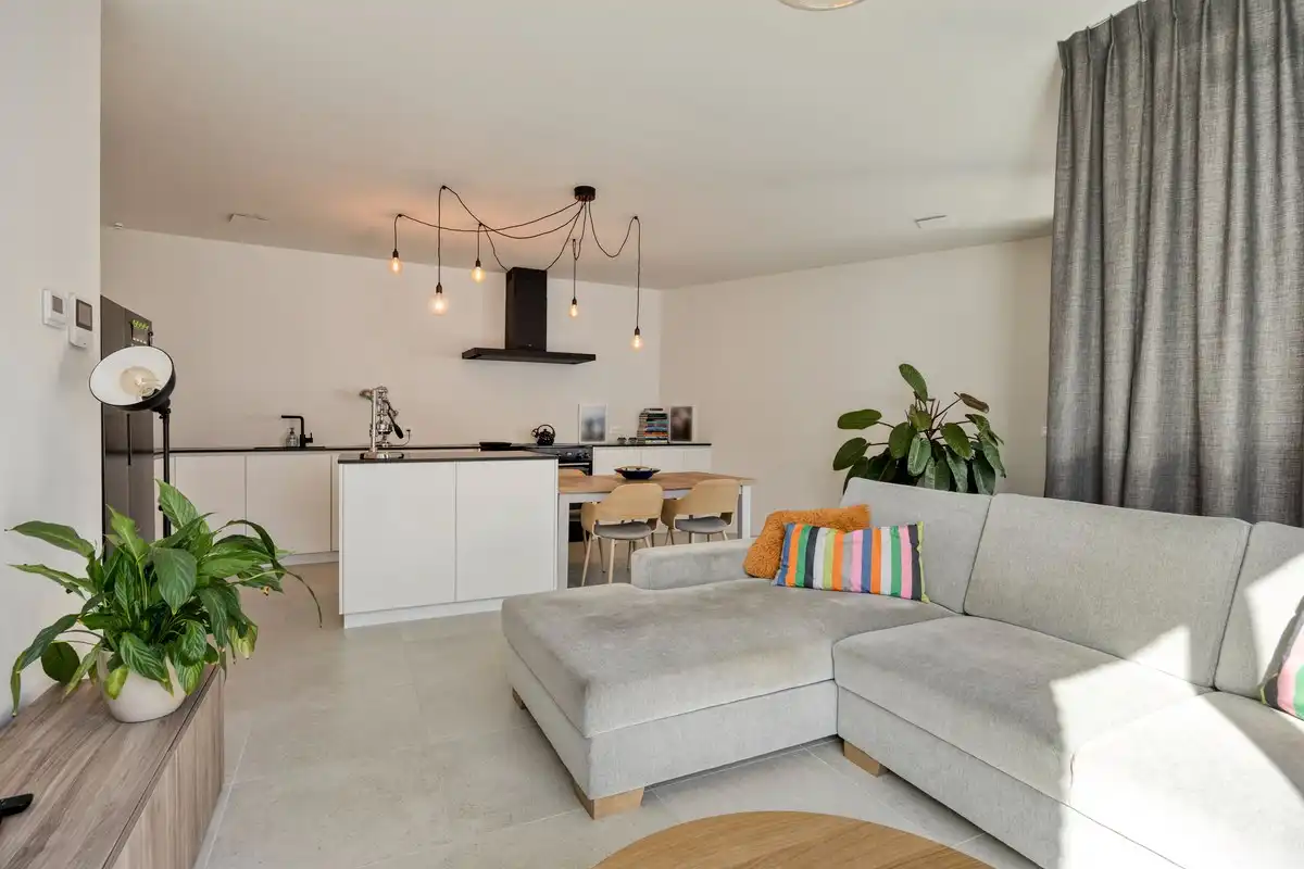 Zeer recent tweeslaapkamerappartement op een rustige ligging in hartje centrum. foto 4