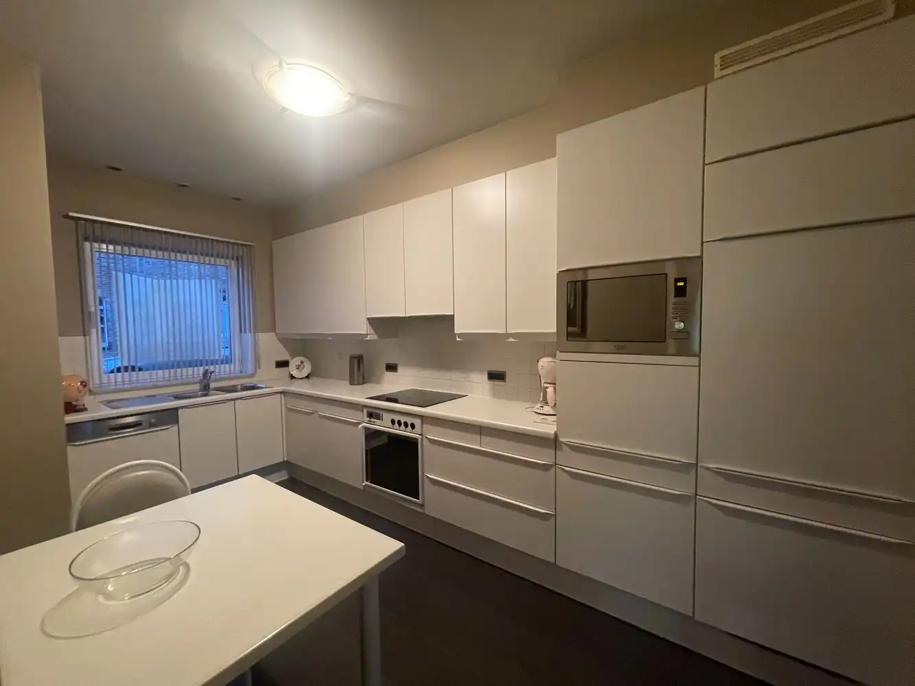 Gunstig gelegen woning met groot terras/tuin + een inpandige én een aparte garage foto 7