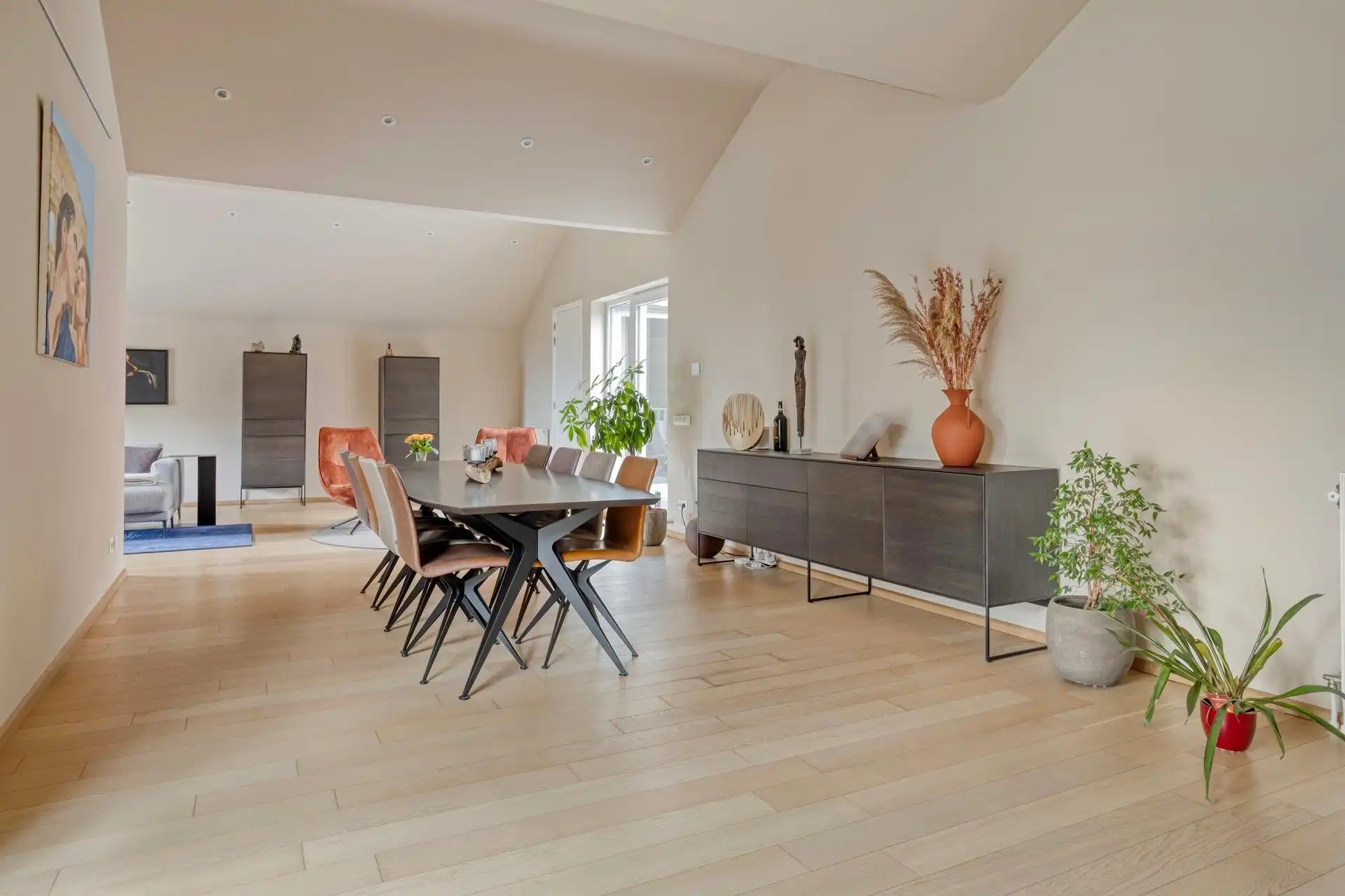 Exclusieve penthouse van ca. 225 m² waar luxe, ruimte en comfort perfect samenkomen. foto 3