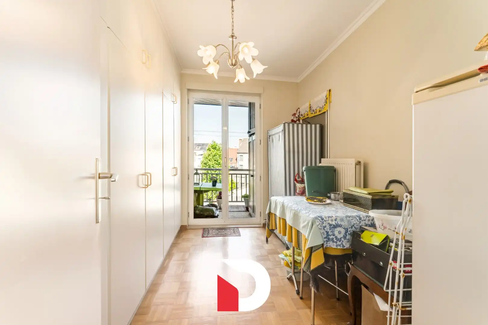 Ruim 3 slaapkamer appartement met terras nabij centrum Brugge foto 12