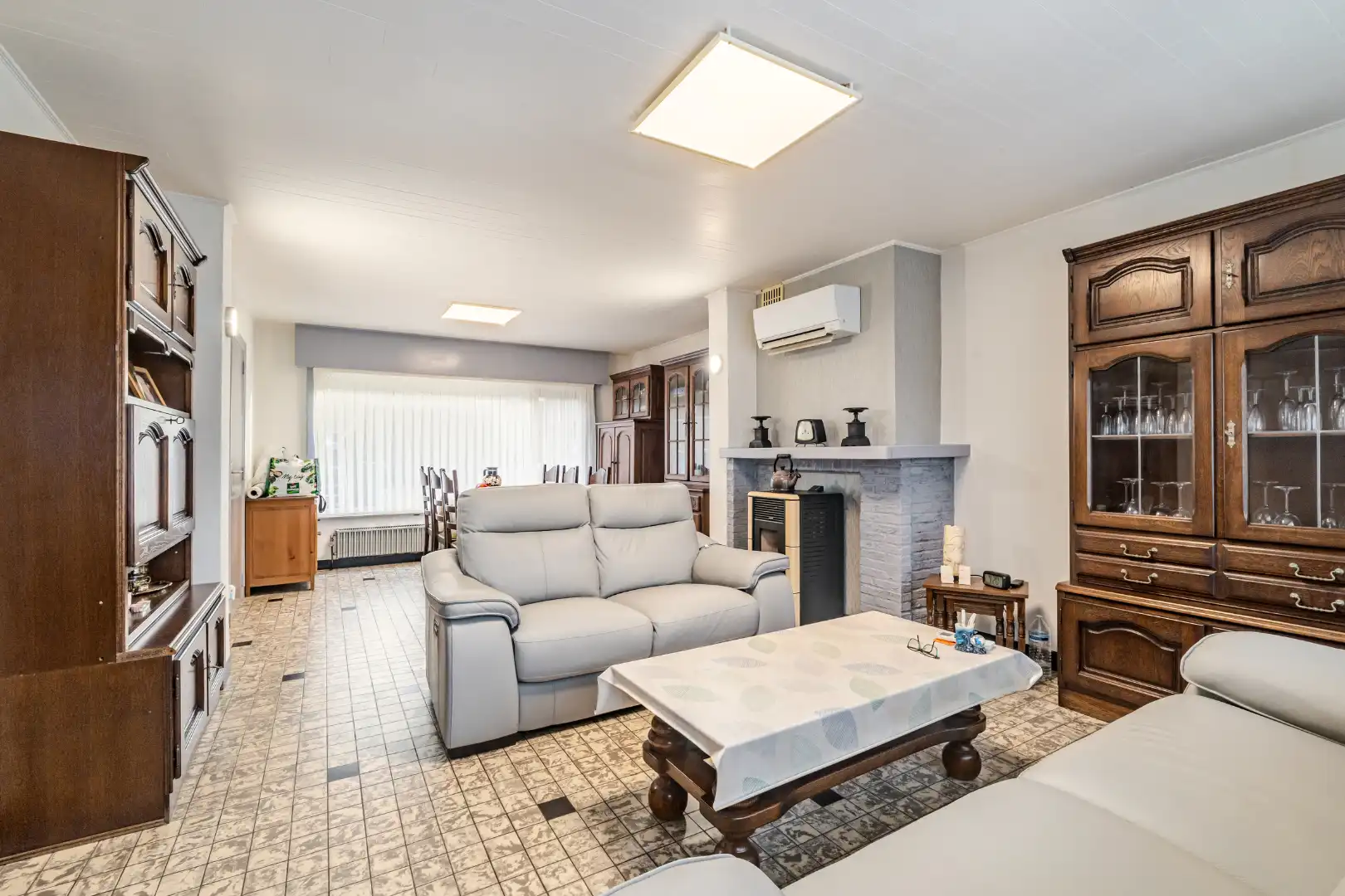 Gezellige en lichtrijke woning met 2 slaapkamers en ruime tuin foto 2