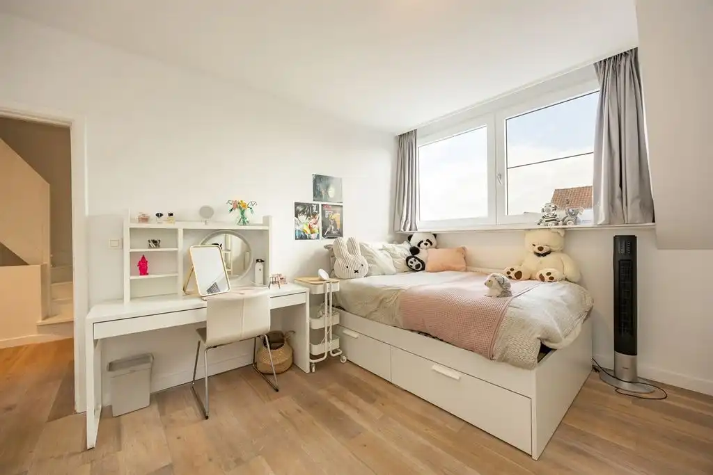 Luxe bel-etage in topbuurt op Linkeroever met heerlijke tuin foto 14