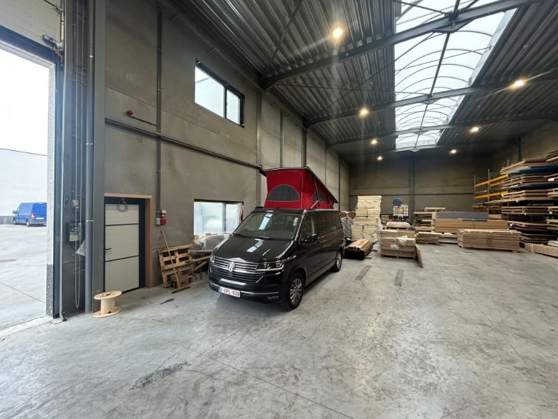 Goed gelegen nieuwbouw magazijn van 438 m² met 4 parkeerplaatsen foto 9