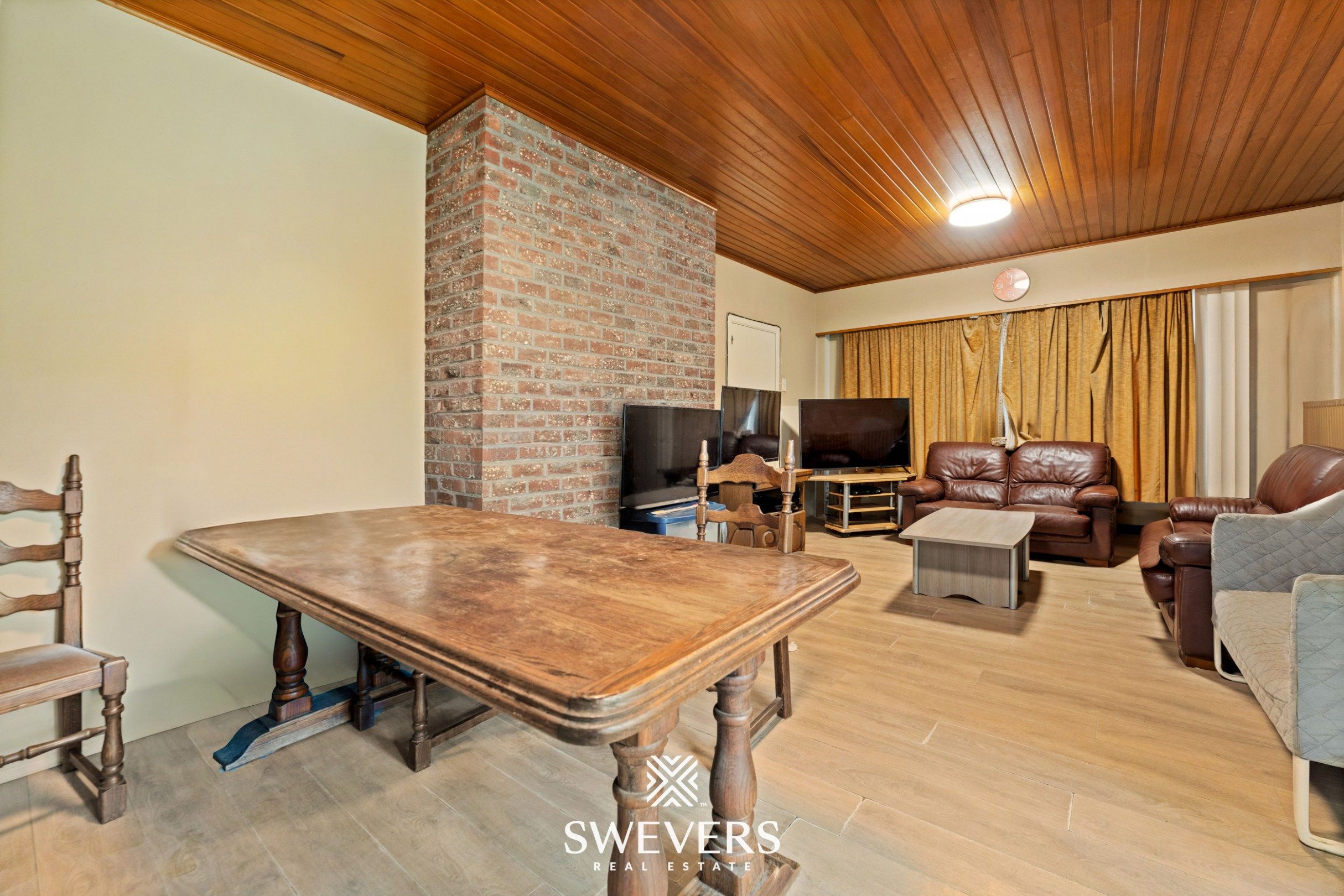 Te renoveren woning met 3 slaapkamers en hangar  foto 6
