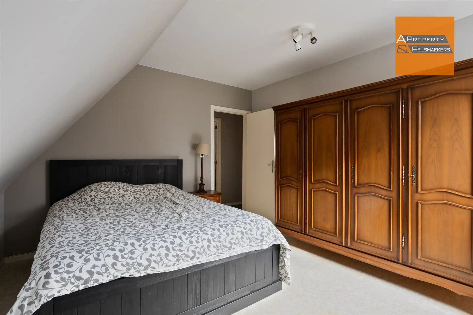 Lichtrijke villa met 4 slaapkamers nabij Britse School foto 18