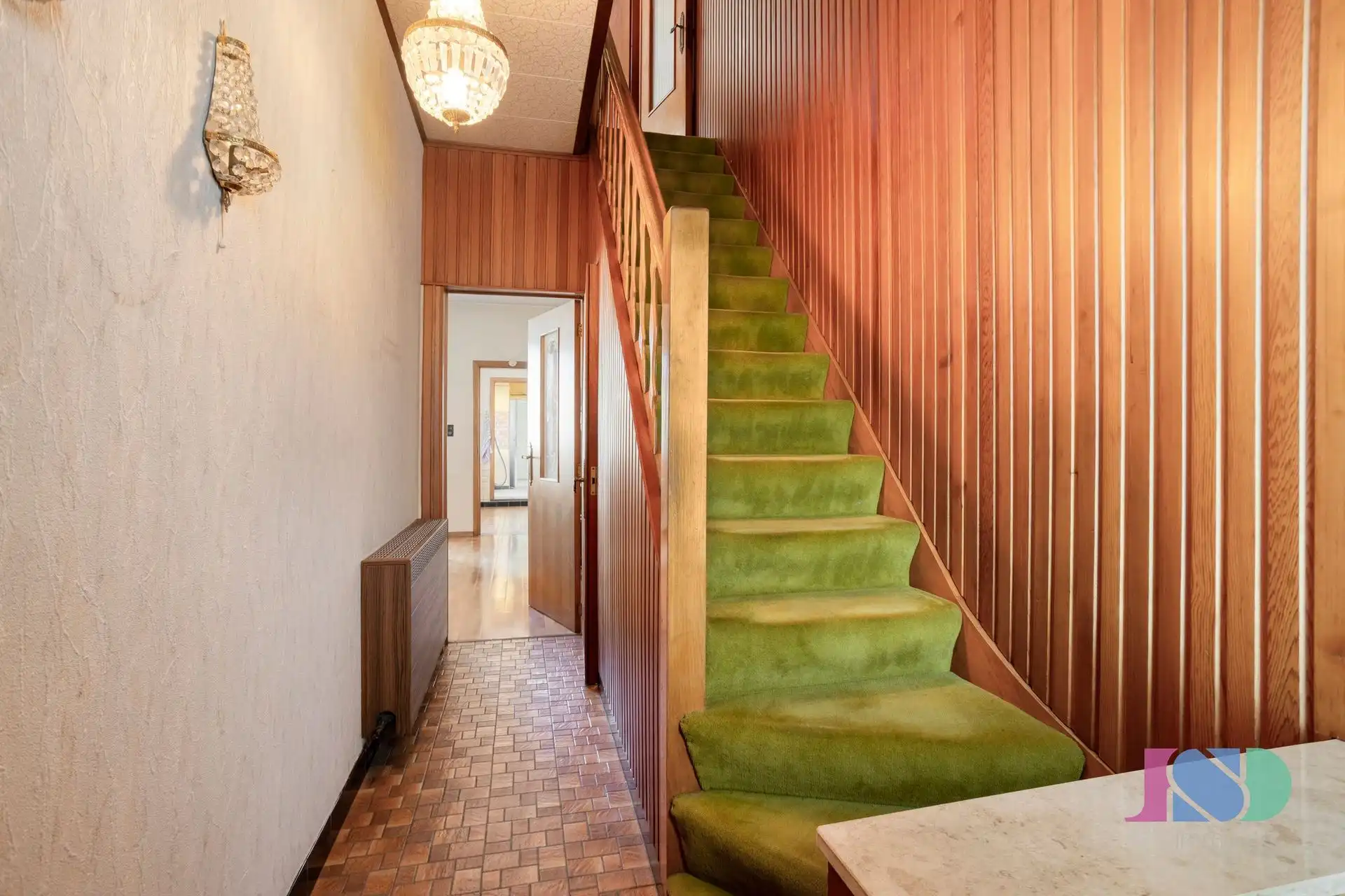 Te renoveren woning met potentieel foto 2