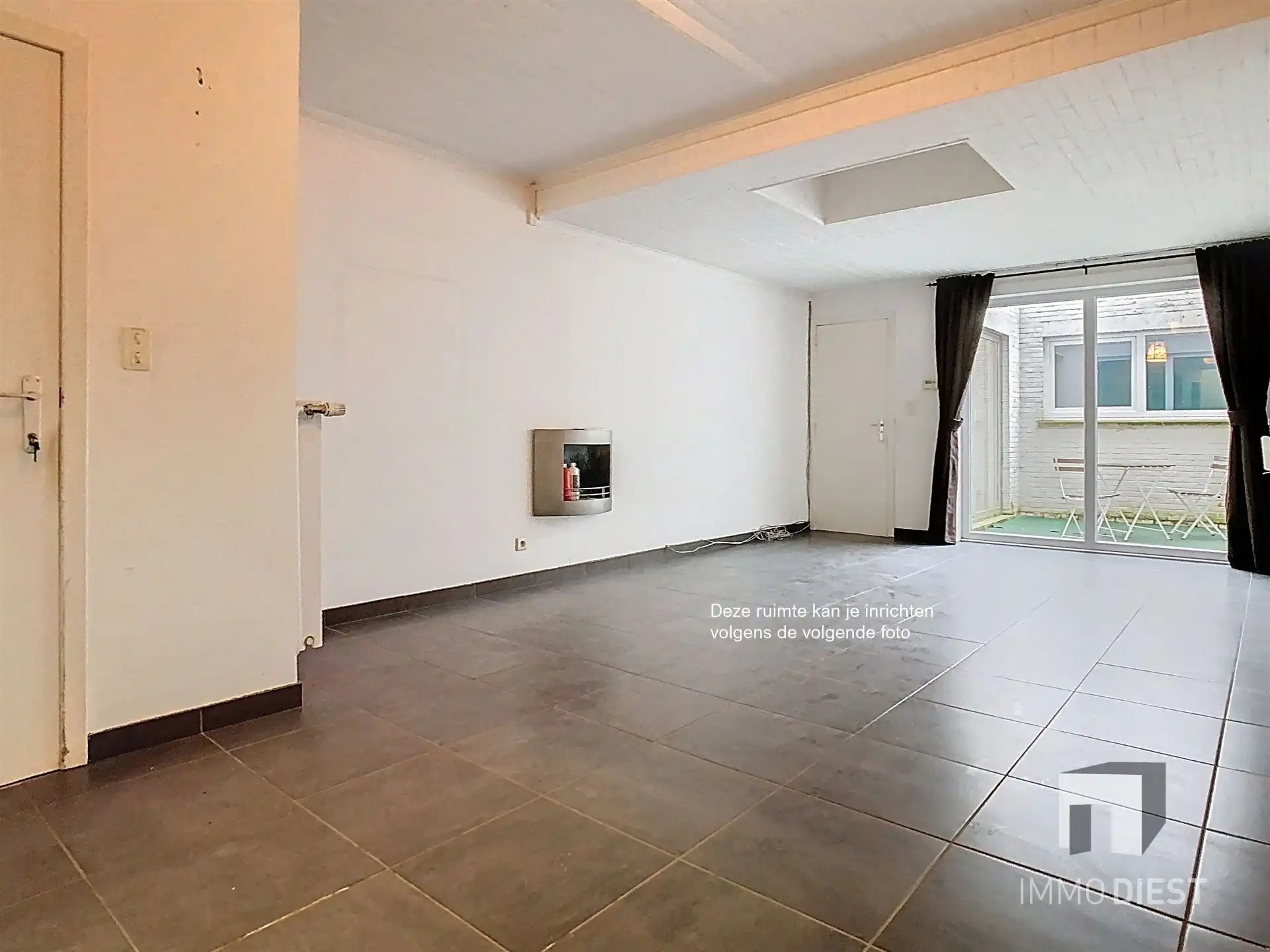 Handelsgelijkvloers met achterliggend appartement foto 9