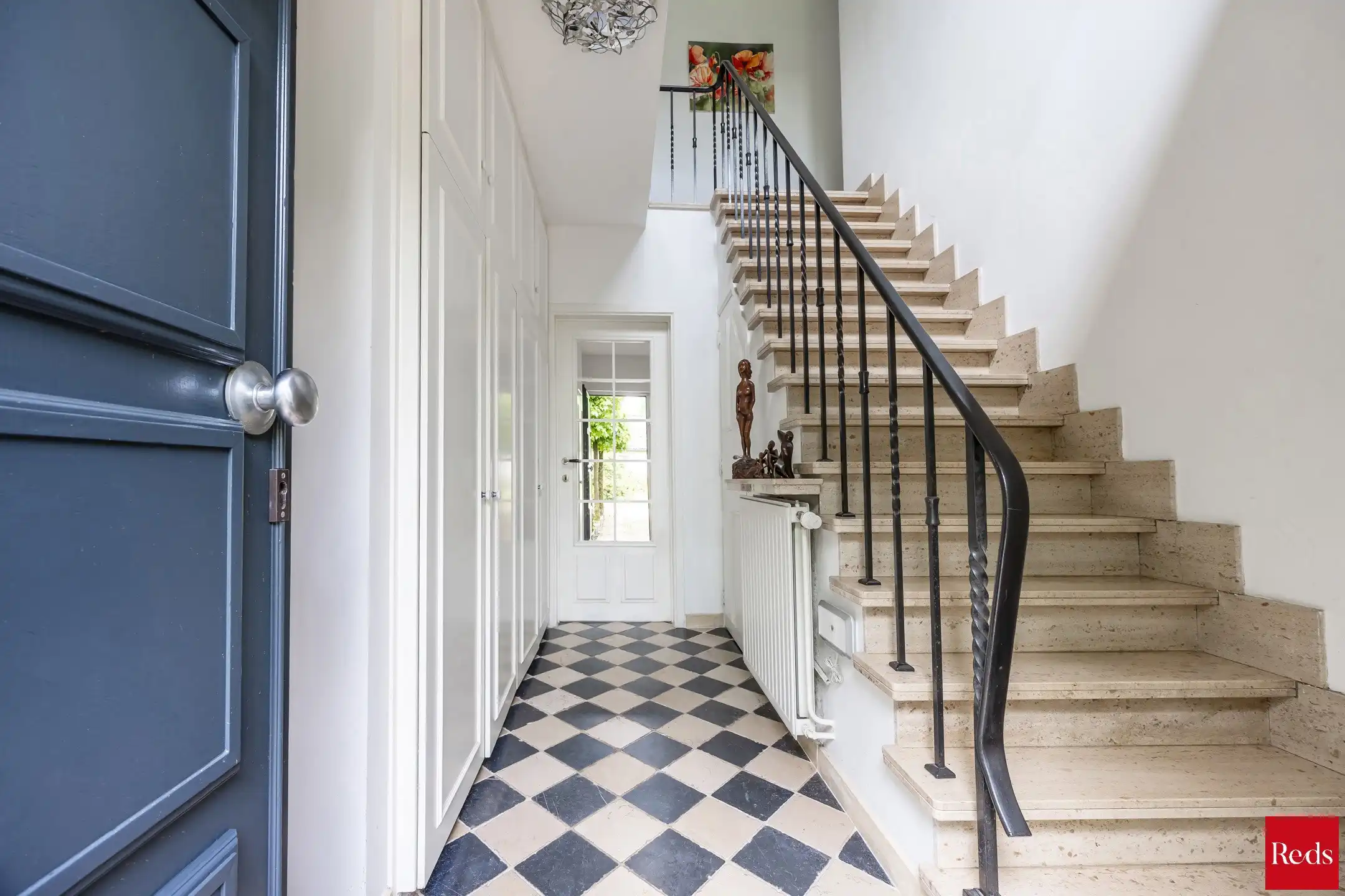 Instapklare villa met zwembad in groene omgeving foto 3