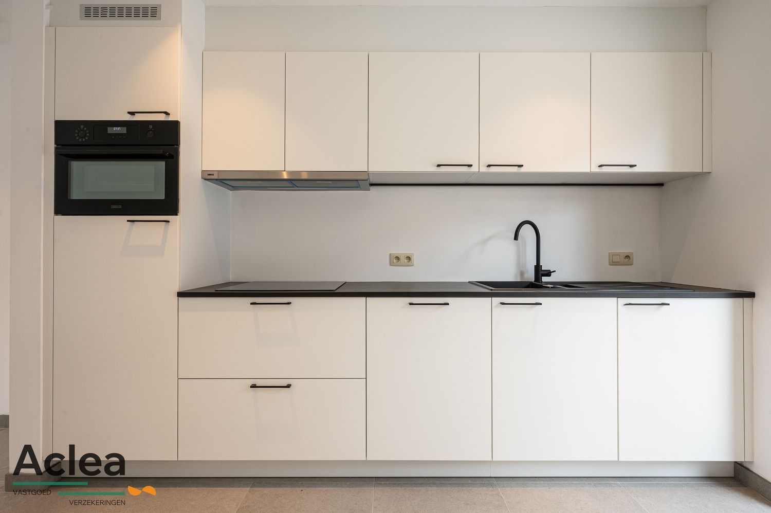 Volledig gerenoveerde woning met 2 slpks foto 8