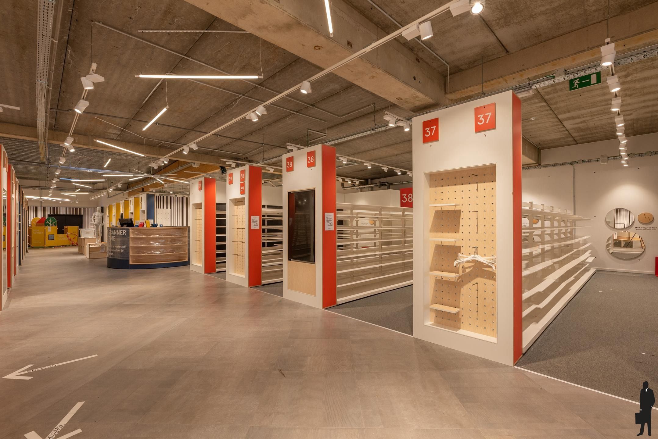 Multifunctioneel handelspand van 980 m² in Turnhout foto 3