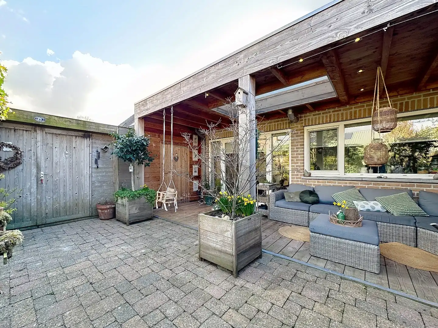 Luxe woning aan de voet van "de Brak" in Sluis foto 31