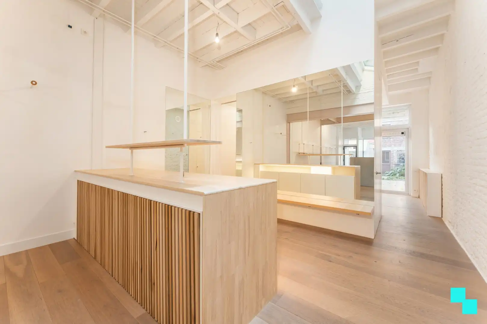 Karaktervol handelspand met woonst - centrum Roeselare foto 12