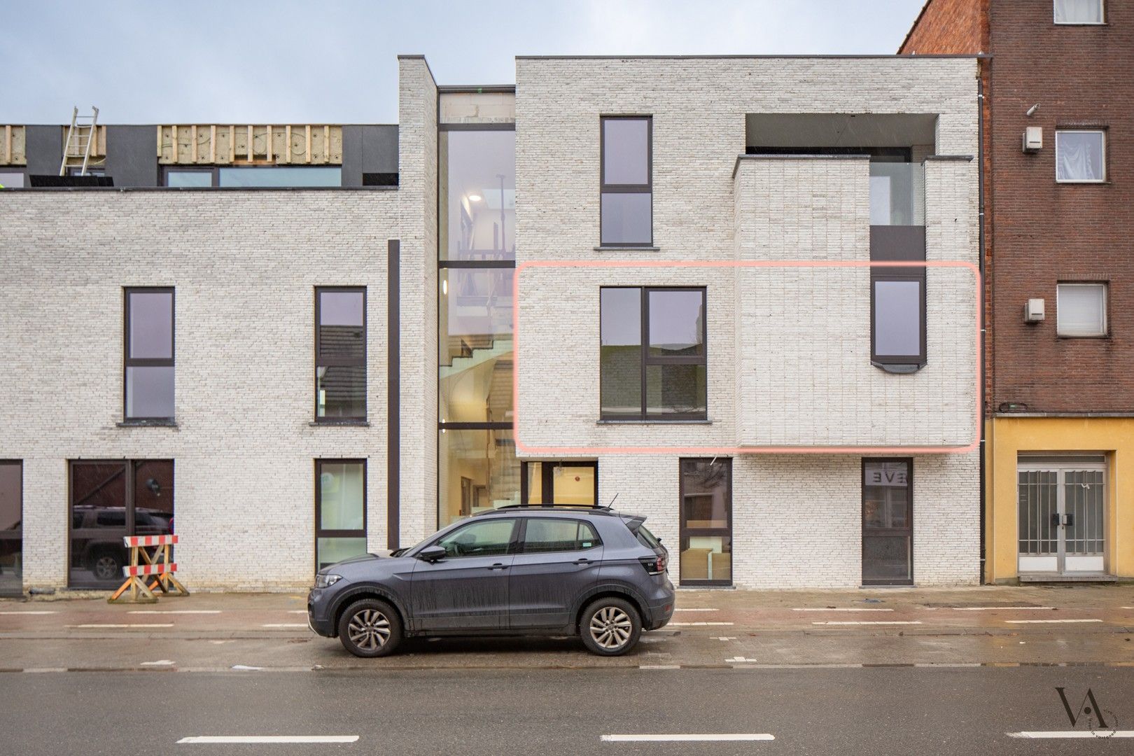 Nieuwbouw appartement met terras en garage foto {{pictureIndex}}