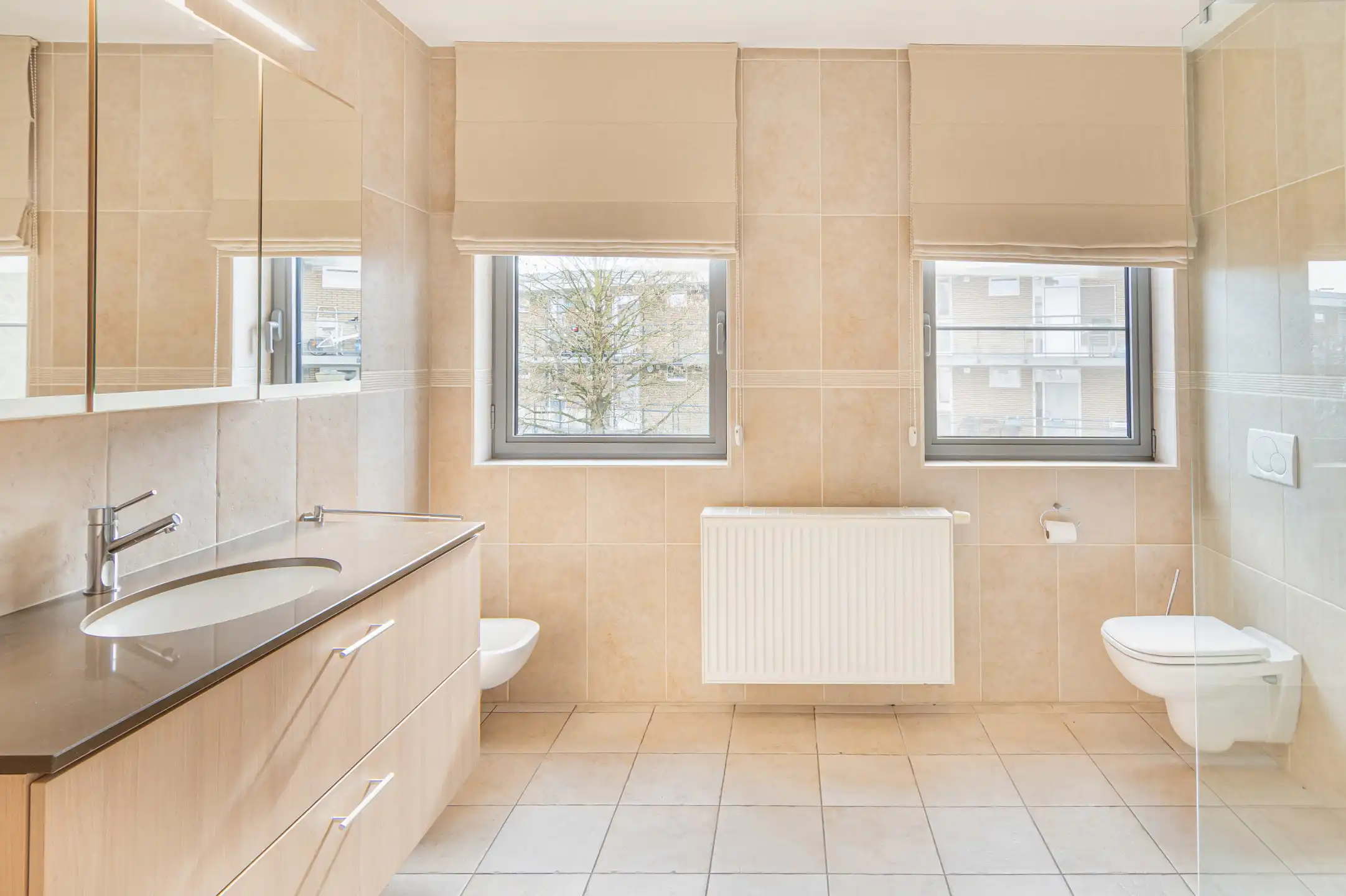 Ruim en instapklaar appartement met 2 terrassen en garage foto 11