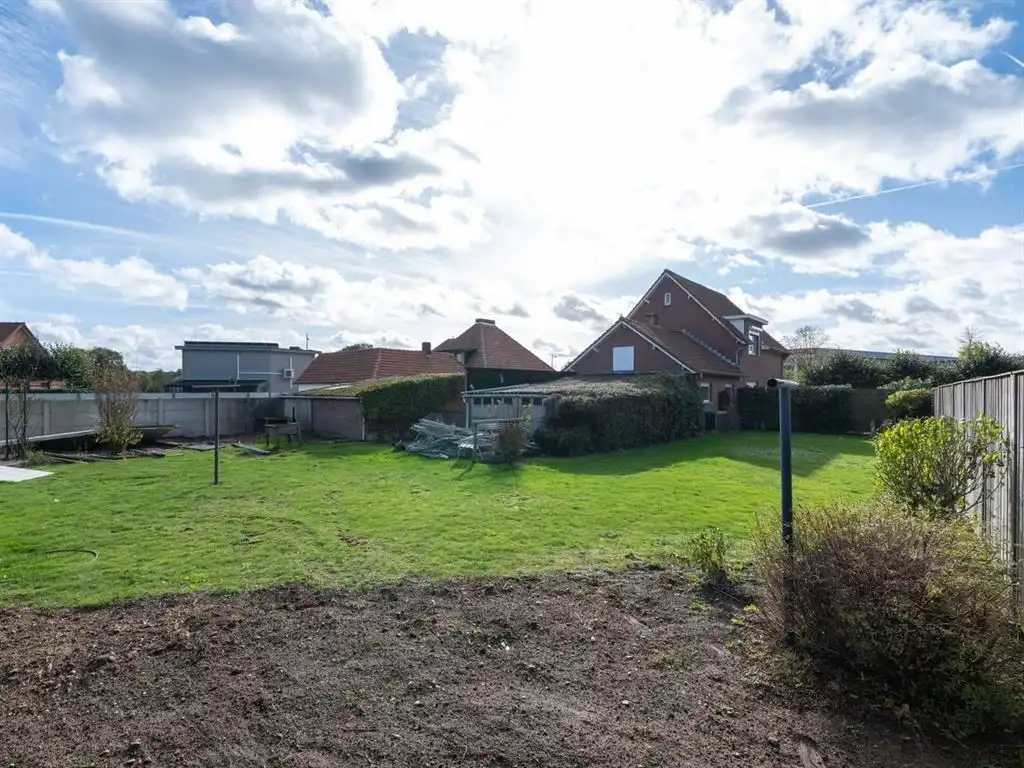 Verzorgde vrijstaande woning, grotendeels gerenoveerd foto 11