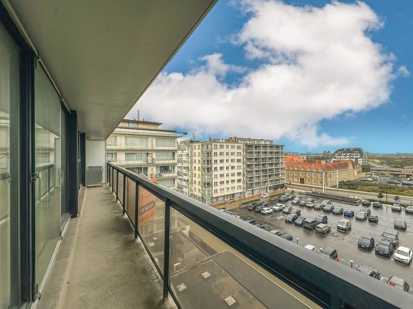 Zonnig appartement met open zicht vlakbij het strand en de zee. foto 3