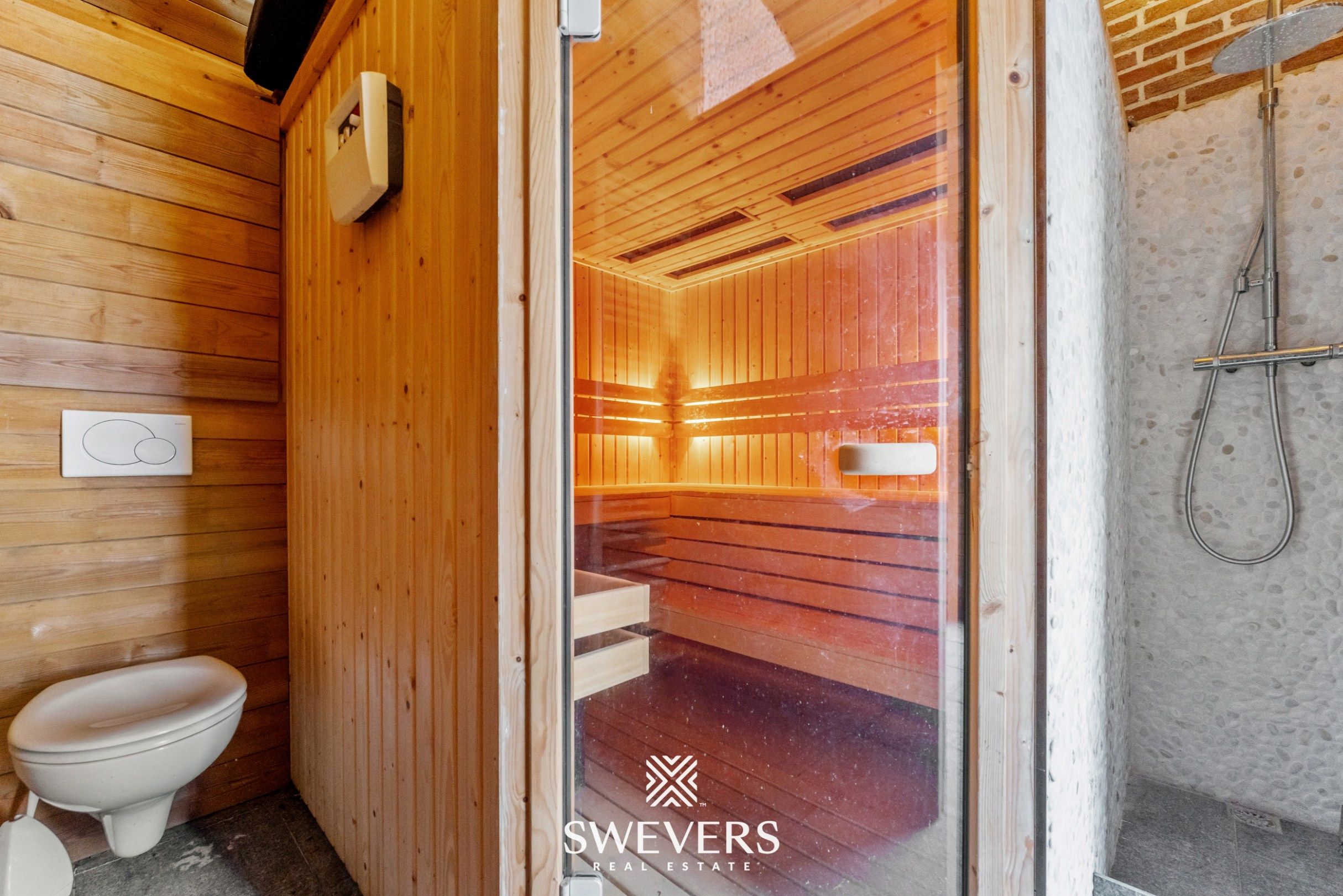 Ruime instapklare gezinswoning met zwembad en sauna in het hart van Bolderberg foto 30