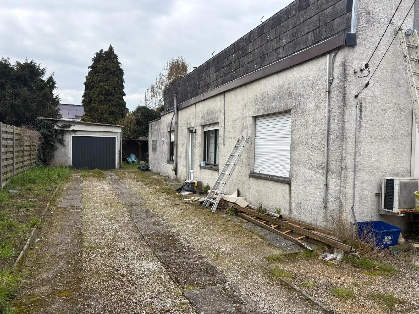 Te renoveren woning met uitbereidingsmogelijkheden foto 2