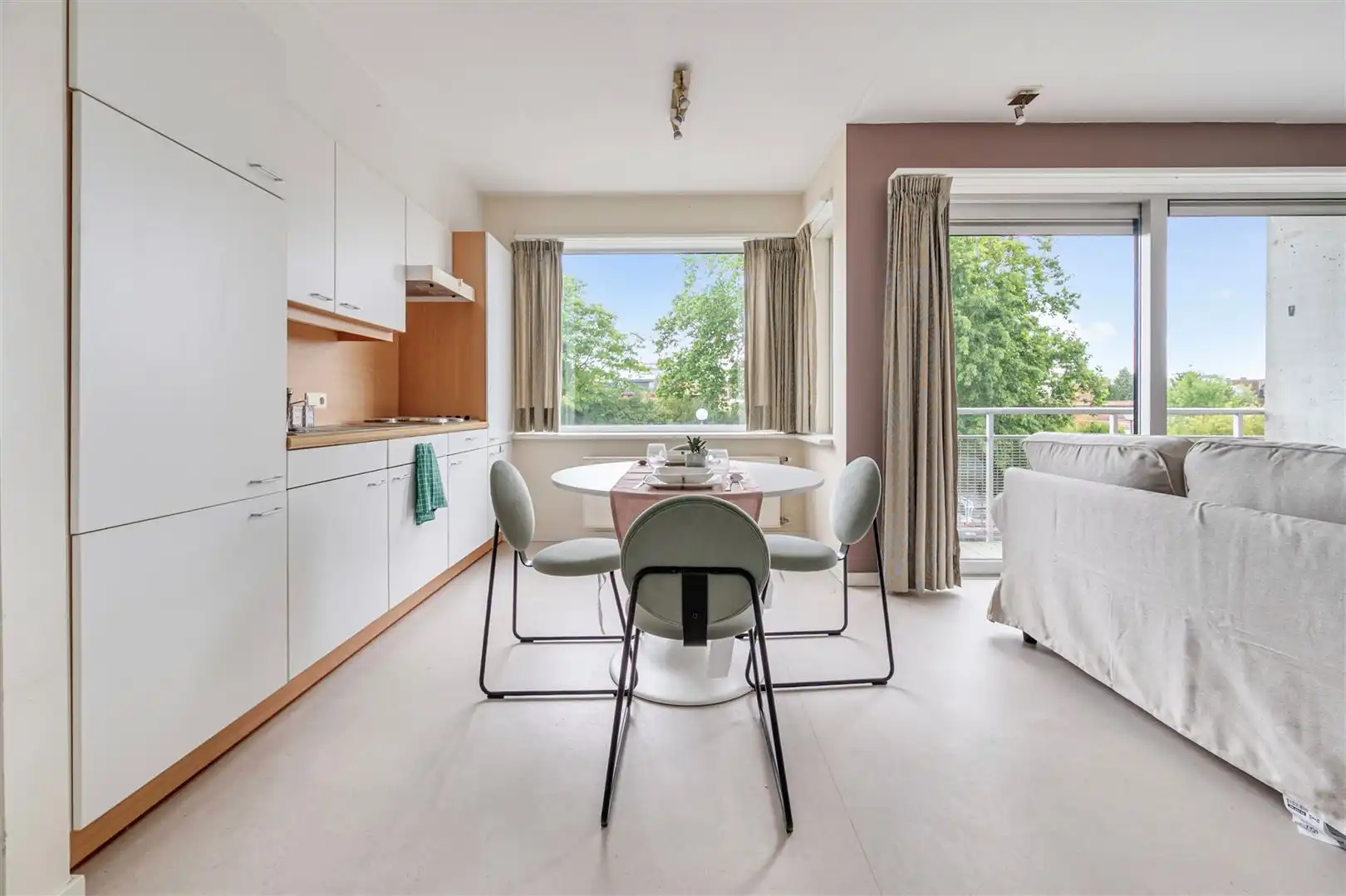 Goedgelegen aangename assistentiewoning nabij stadscentrum Sint-Niklaas foto 3