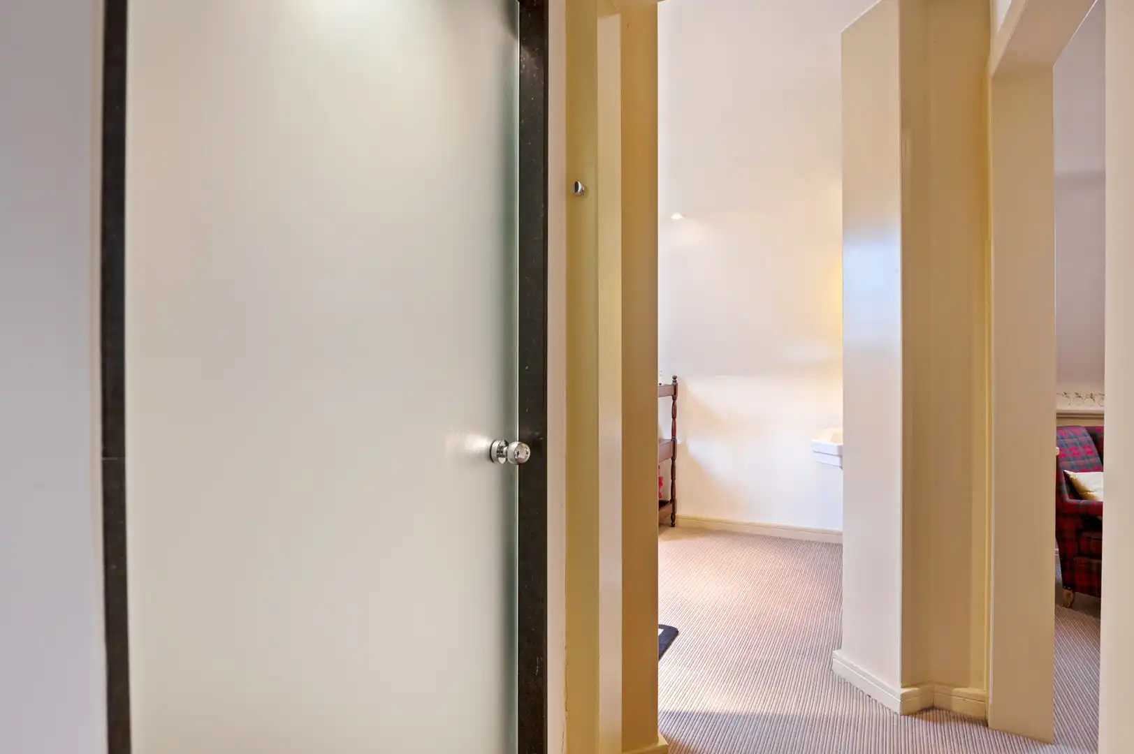 Stijlvolle villa in gegeerde doodlopende straat foto 19