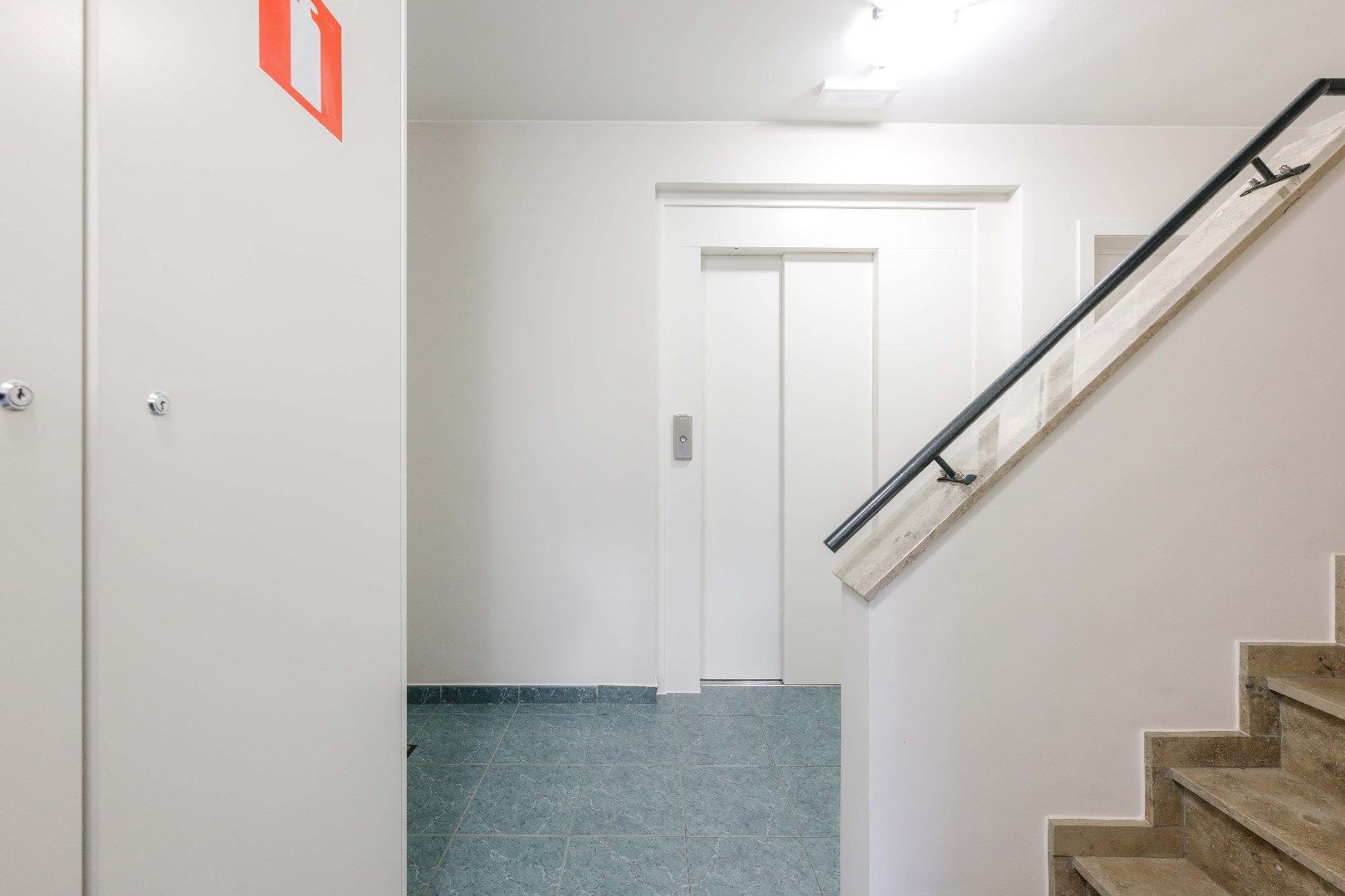 INSTAPKLAAR APPARTEMENT (53m²) IN HARTJE AARSELE foto 3