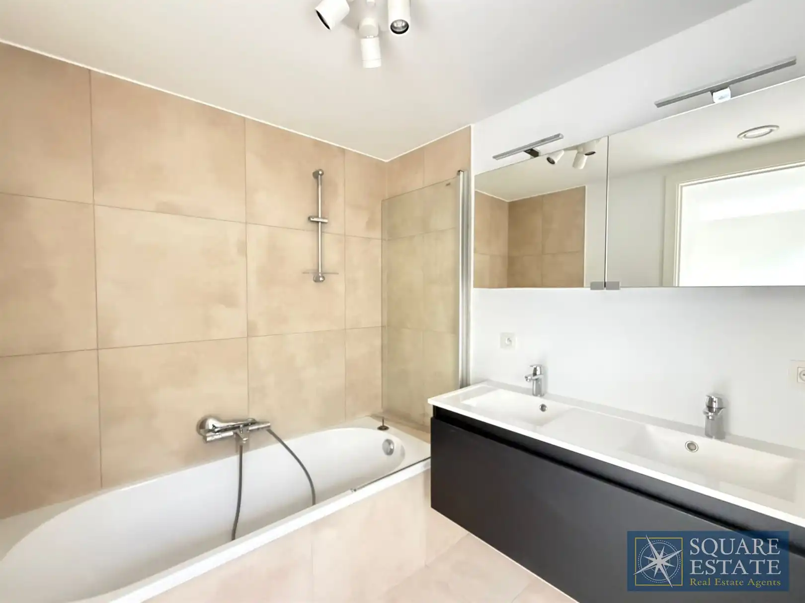 Prachtig éénslaapkamerappartement foto 6