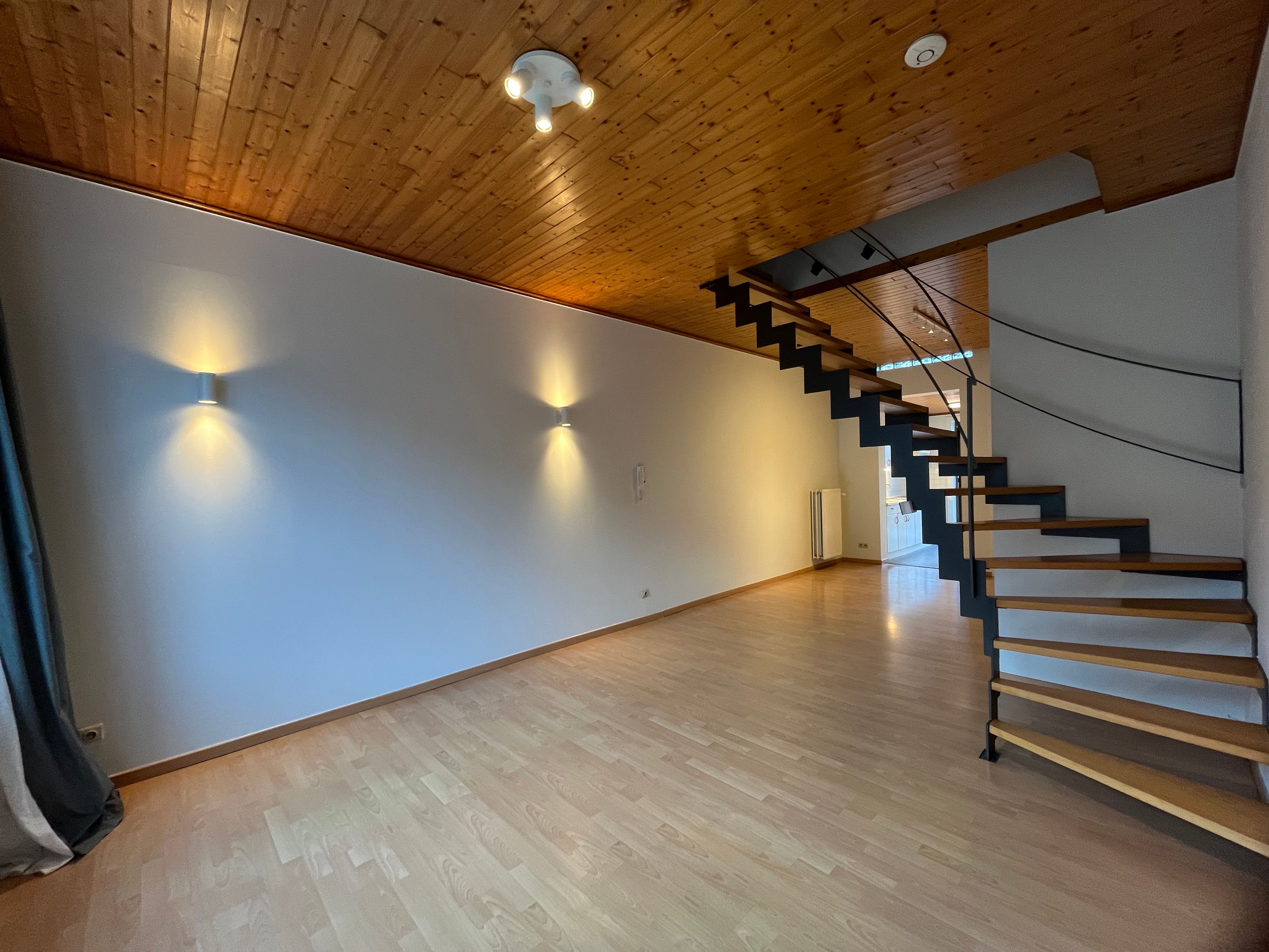 Gezellig, tof duplex-appartement met zonneterras 12m2 in centrum Deinze foto 6