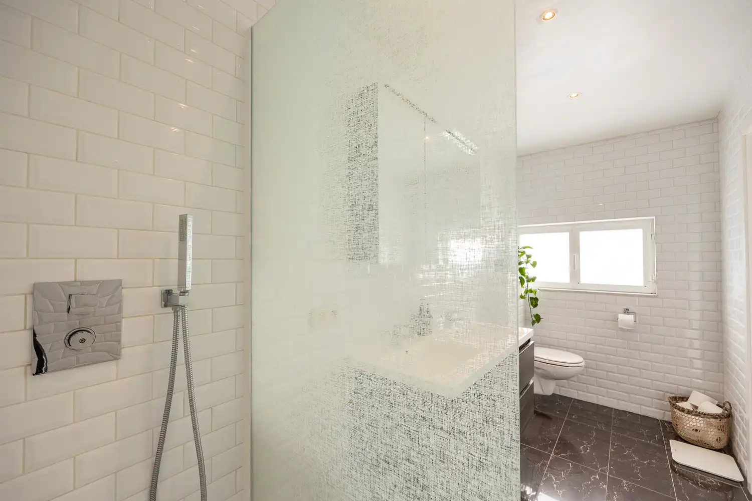 Instapklare Bel-étagewoning met 2 à 3 slk's te Zurenborg met 2 zonnige terrassen en garage foto 20