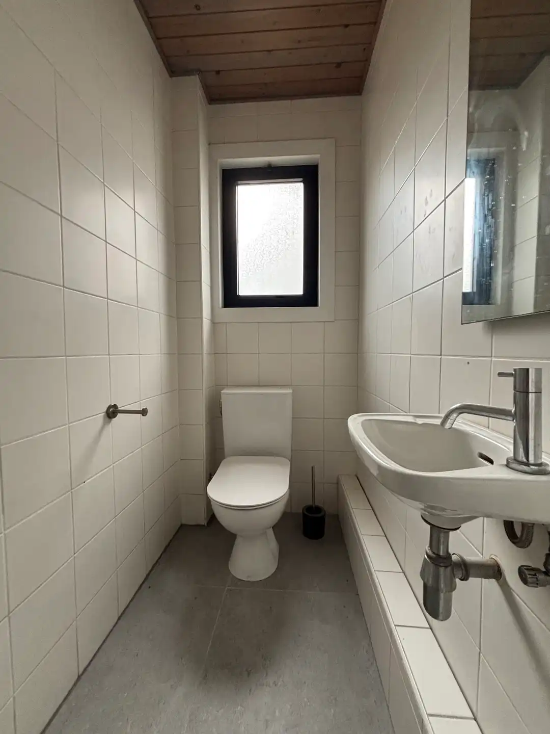 Ruime halfopen bebouwing met 4 slaapkamers en tuin foto 8