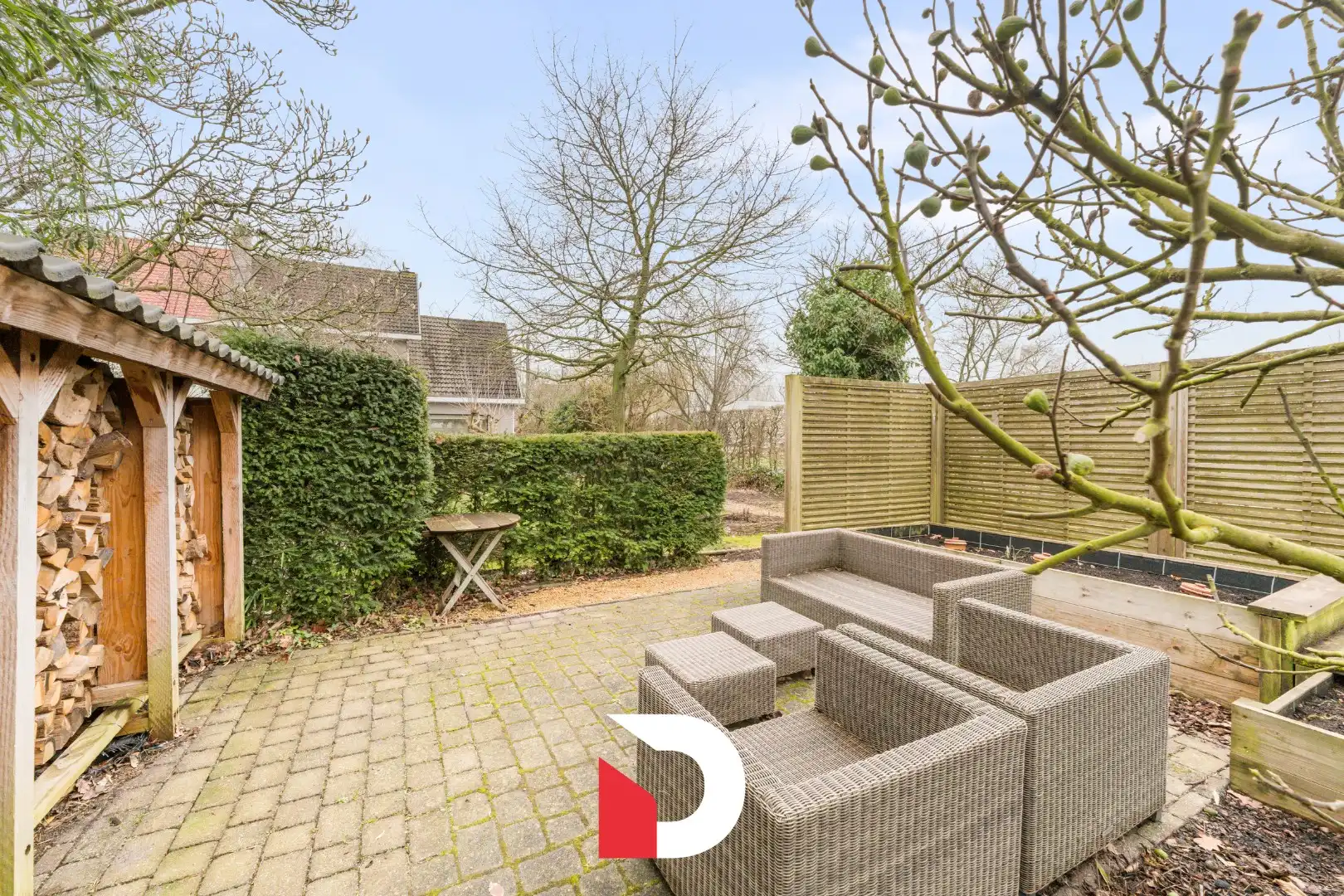 Ruime en volledig instapklare halfopen woning met praktijk op 960 m² grond foto 28