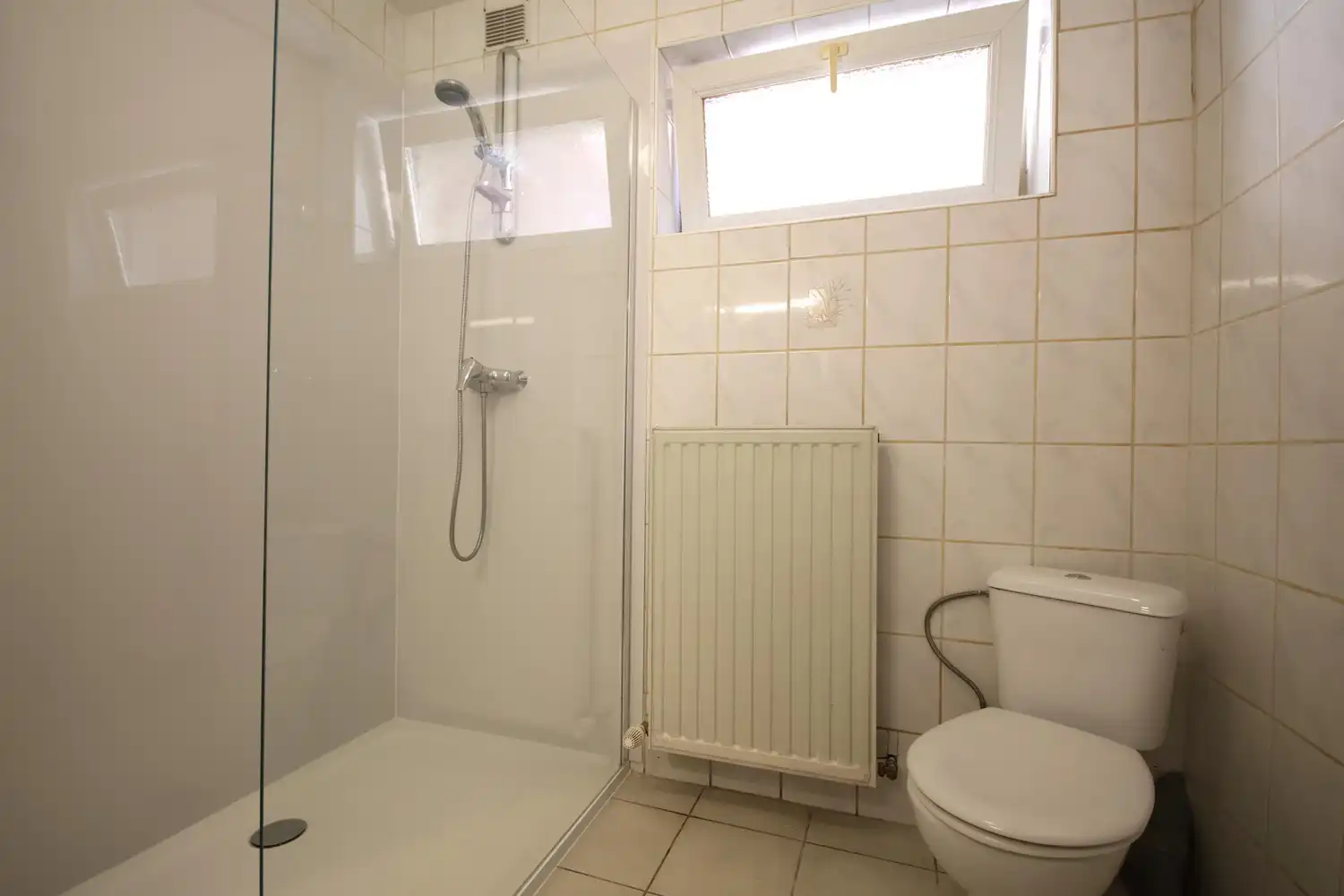 Gezellig gelijkvloers appartement te huur nabij het centrum van Sint-Truiden foto 8
