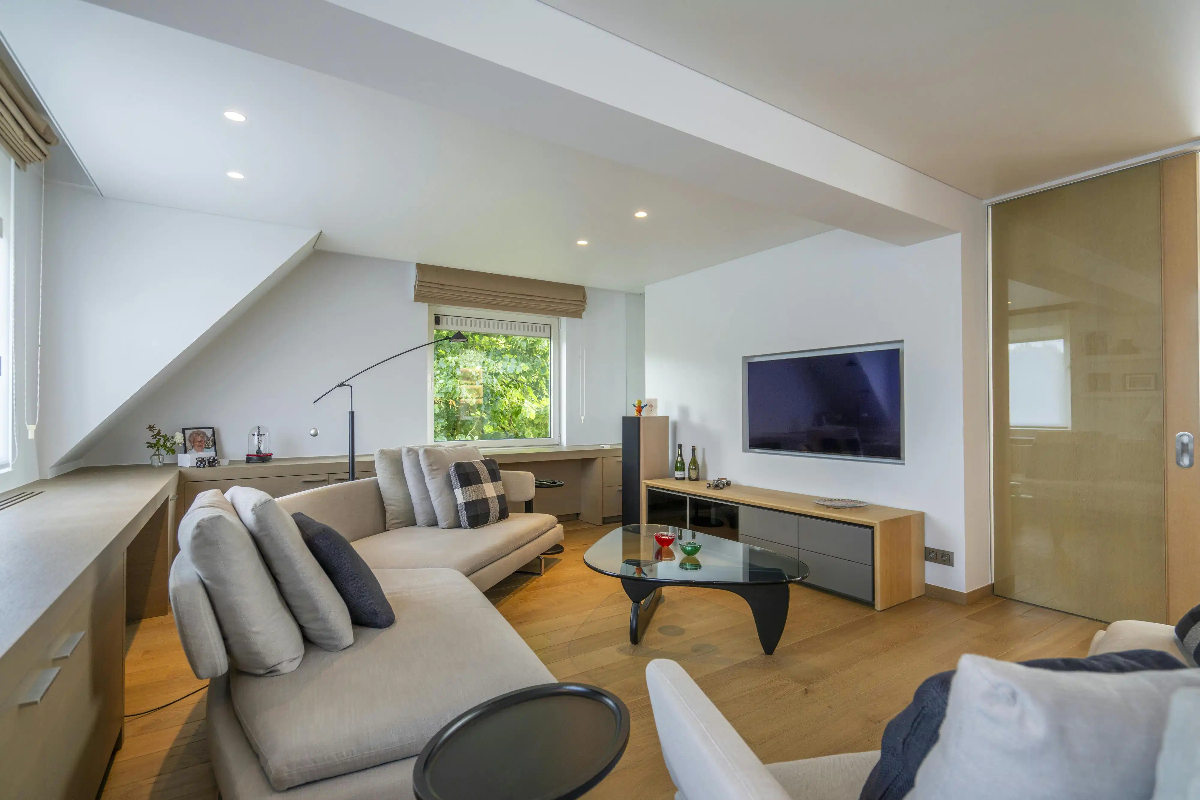 Unieke villa met binnenzwembad te koop op een toplocatie in Kortrijk!  foto 4