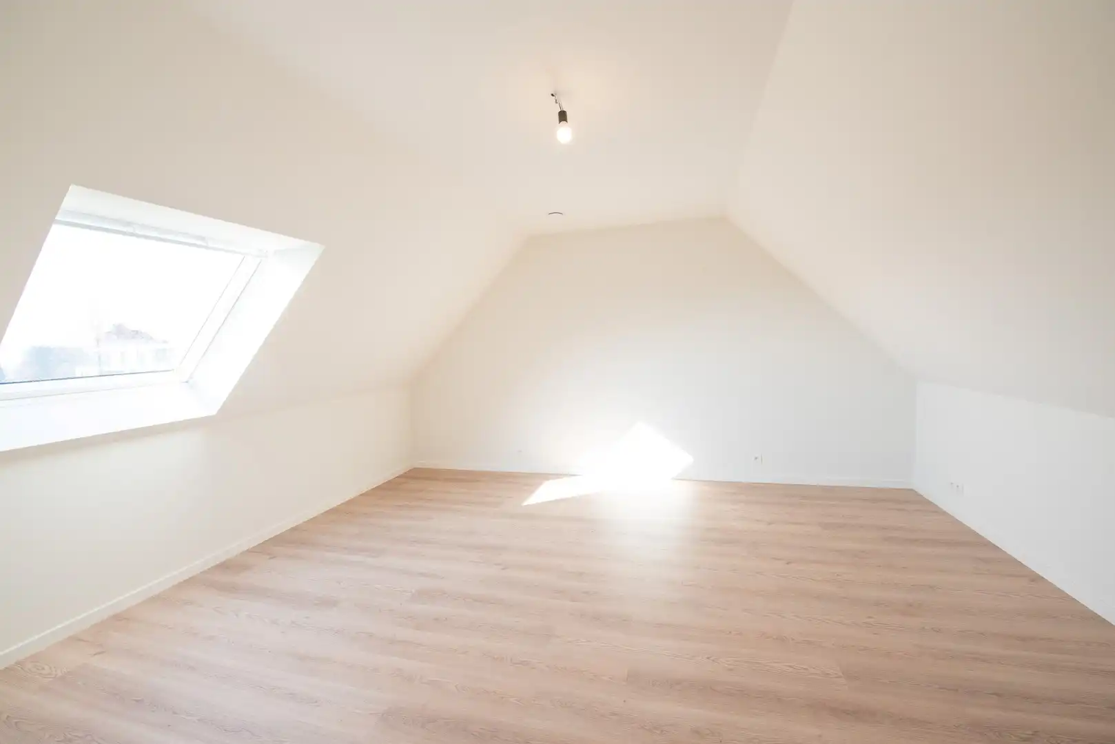 Topper!! Stijlvolle & energiezuinige nieuwbouwwoning met 4 slaapkamers in Waregem - KIJKWONING foto 14