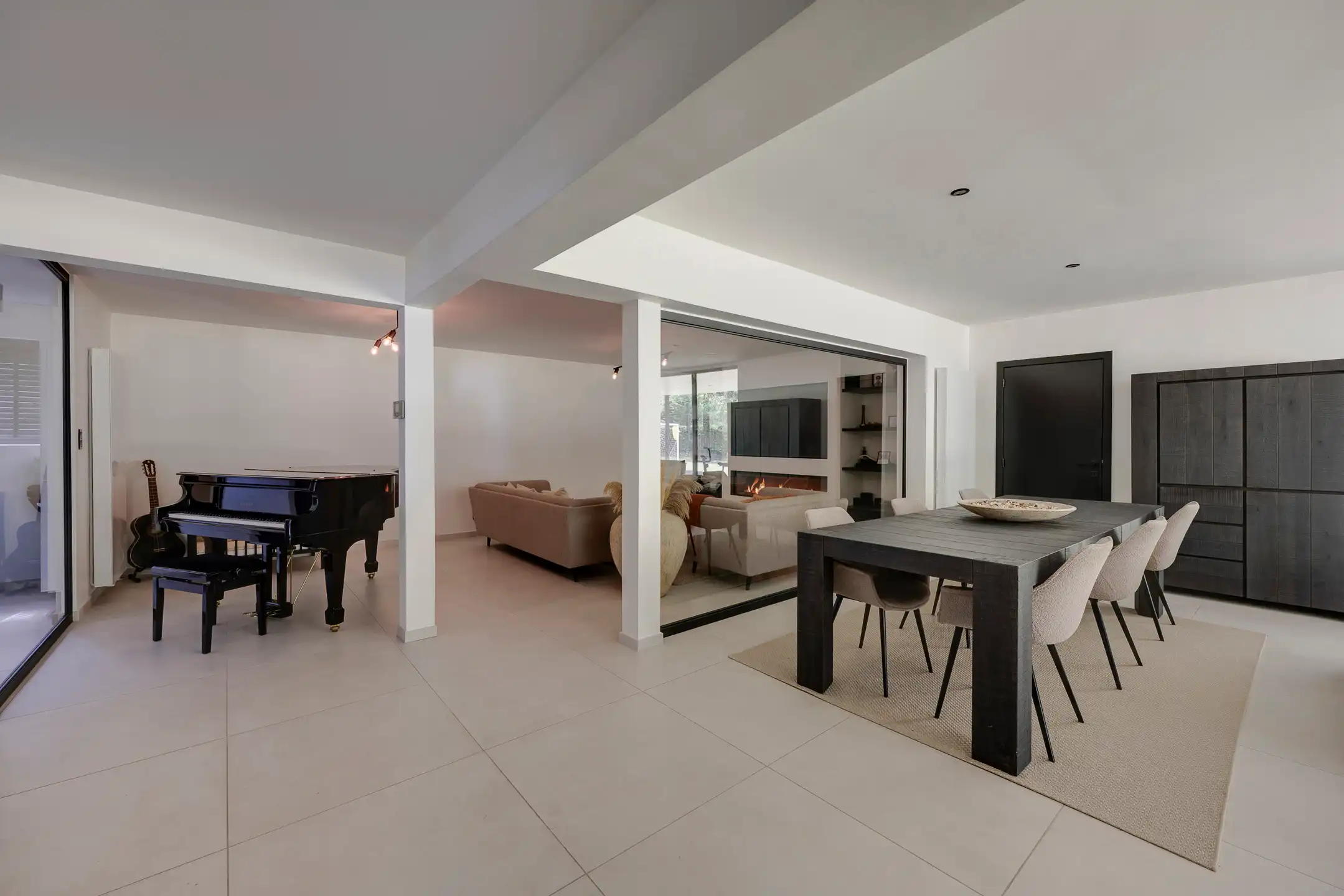 Gerenoveerde woning op een mooi perceel van ca 2.000 m² foto 12