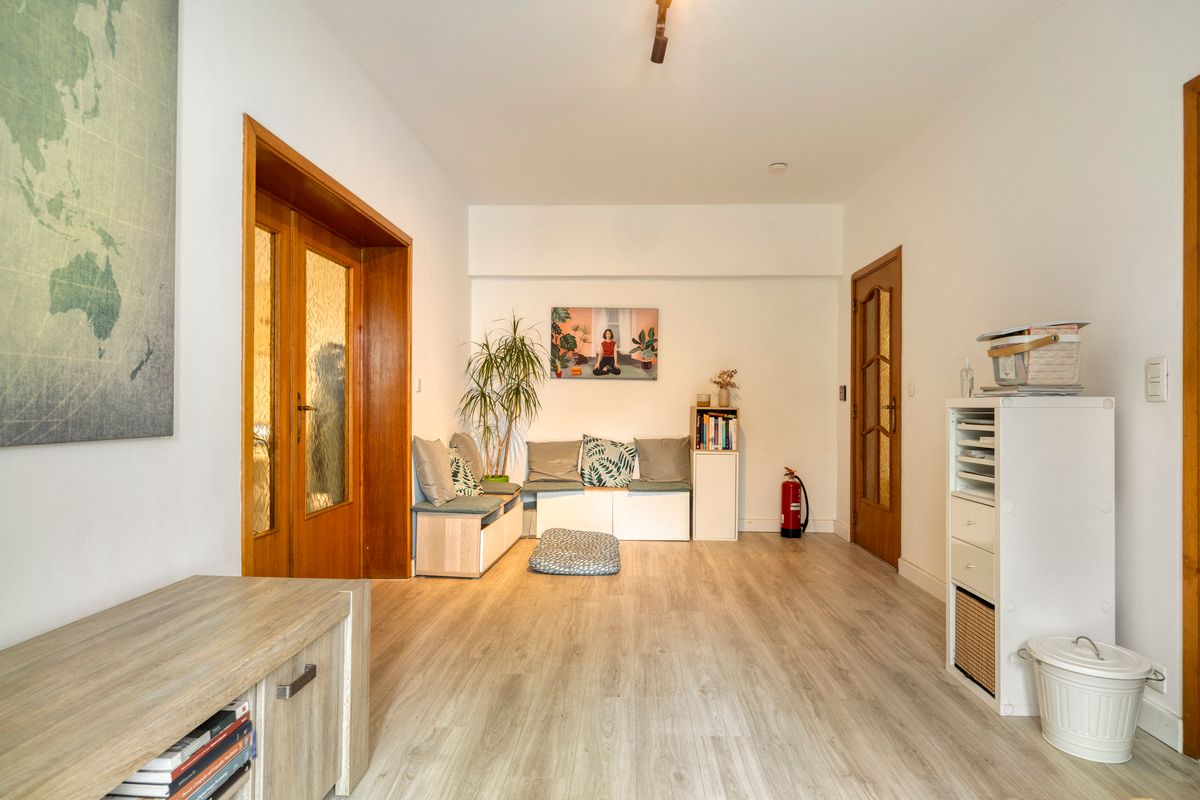 Charmant en ruim appartement met stadstuin foto 12