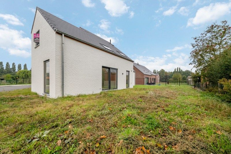 Rustig gelegen halfopen nieuwbouwwoning  foto 21