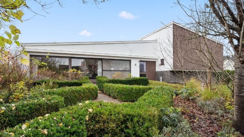 Villa van 285m² op 10a16ca met 5 slaapkamers foto {{pictureIndex}}