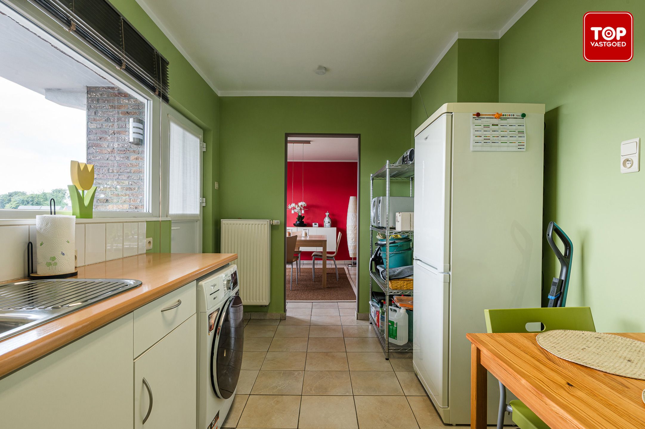 Instapklaar 2-slaapkamer appartement met garage en terras.  foto 12