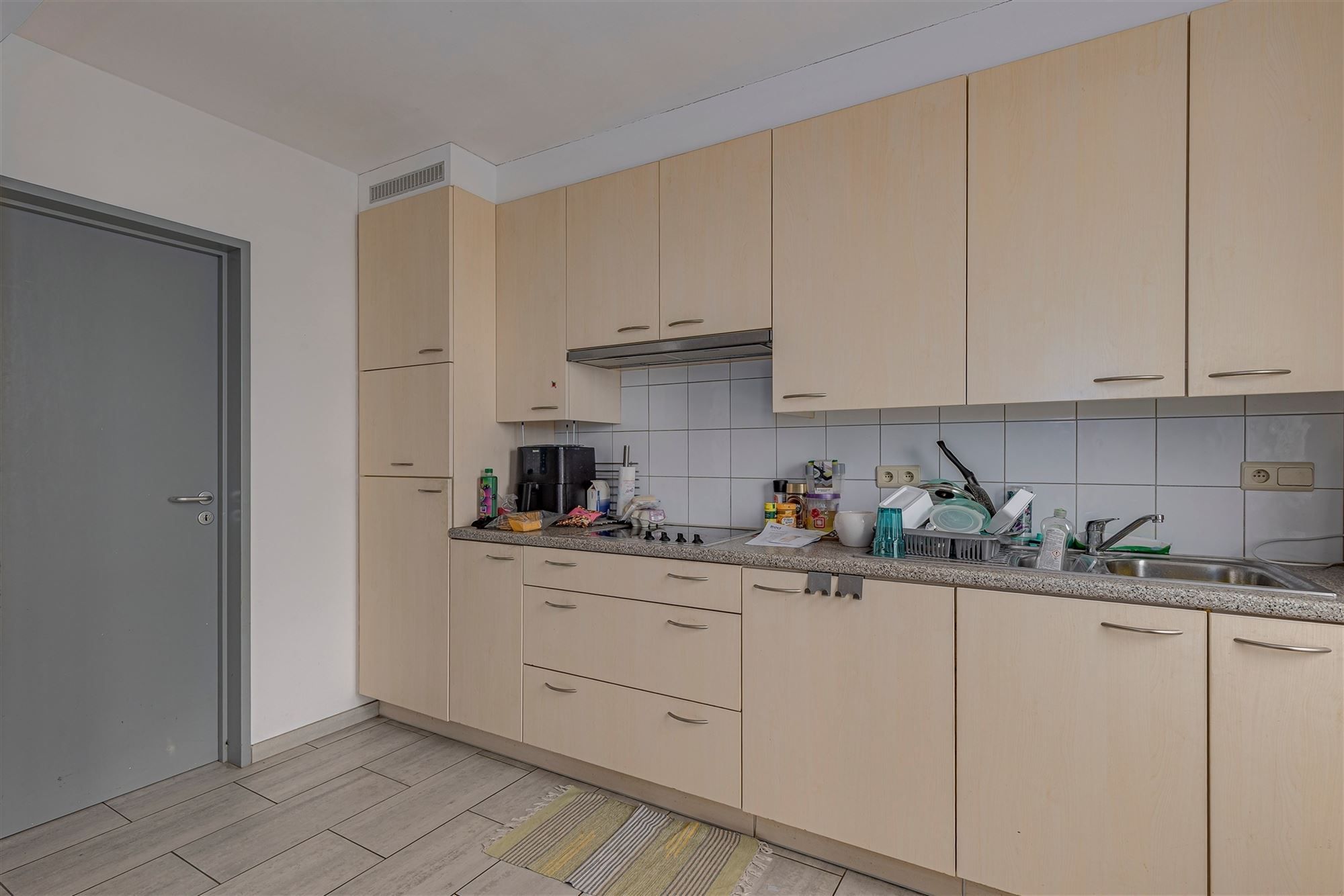 Lichtrijk appartement met 2 slaapkamers + terras te koop in Merksem foto 7
