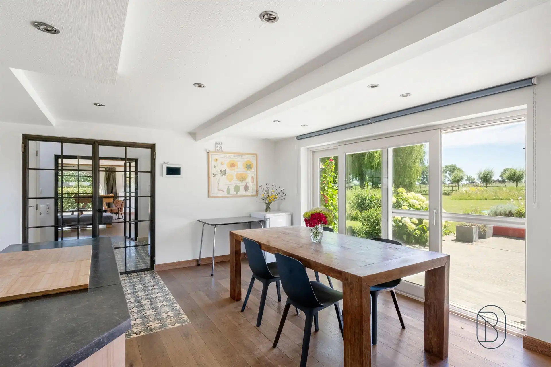 Landhuis + bijgebouw, met zwembad en privacy op 5.329 m². foto 20