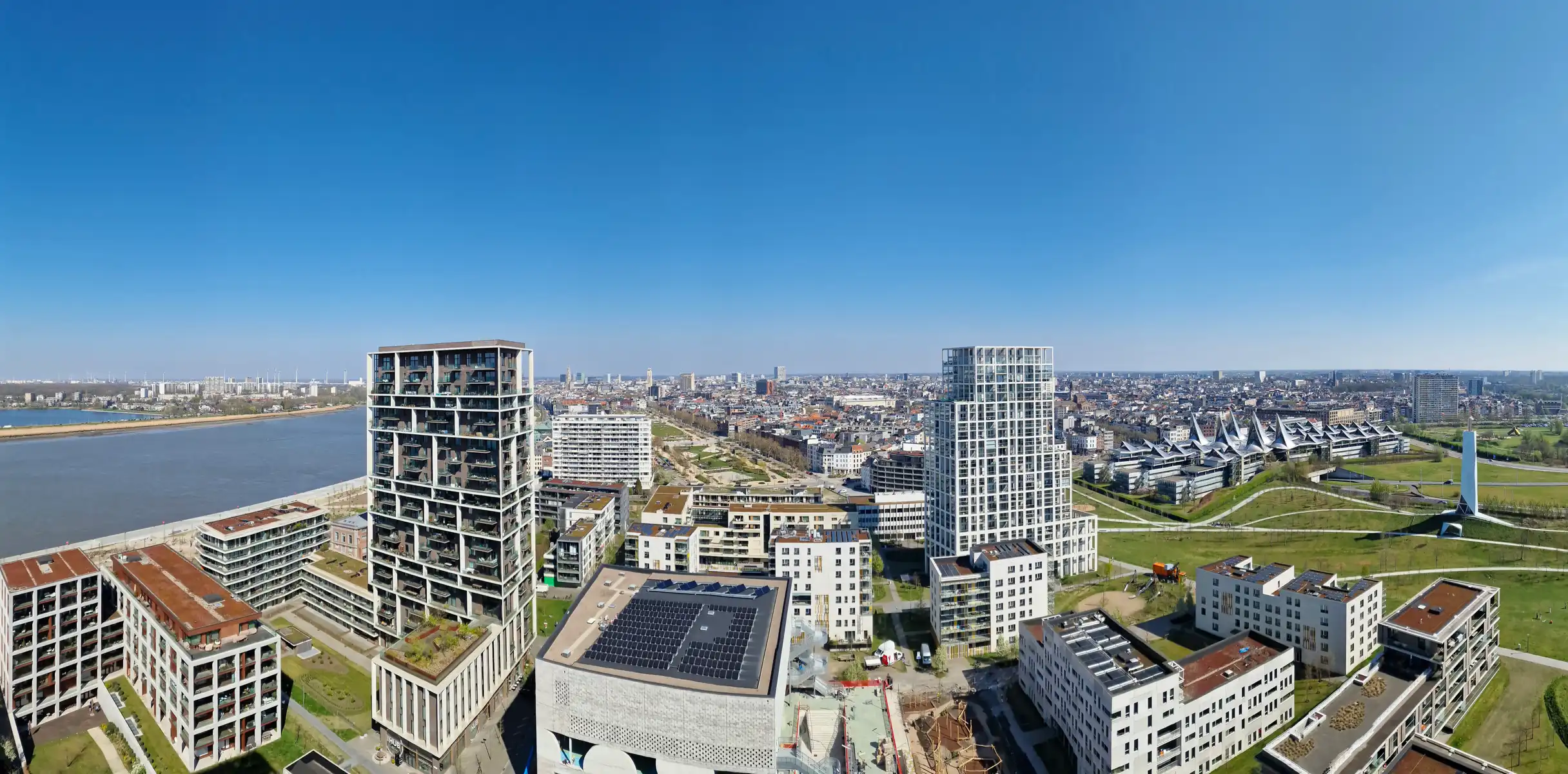 Gezellig 2-slaapkamer app. met groot terras foto 6