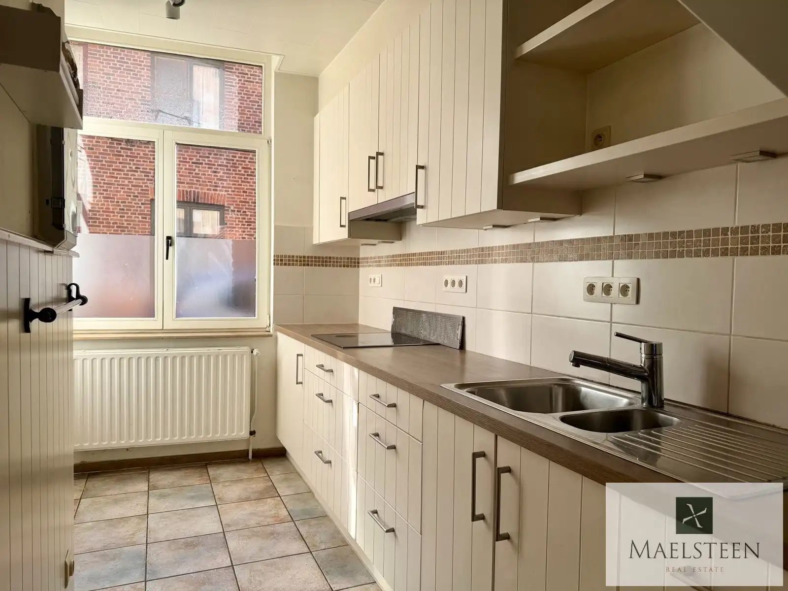 Instapklare trapgevelwoning, gelegen in Brugge centrum foto 2