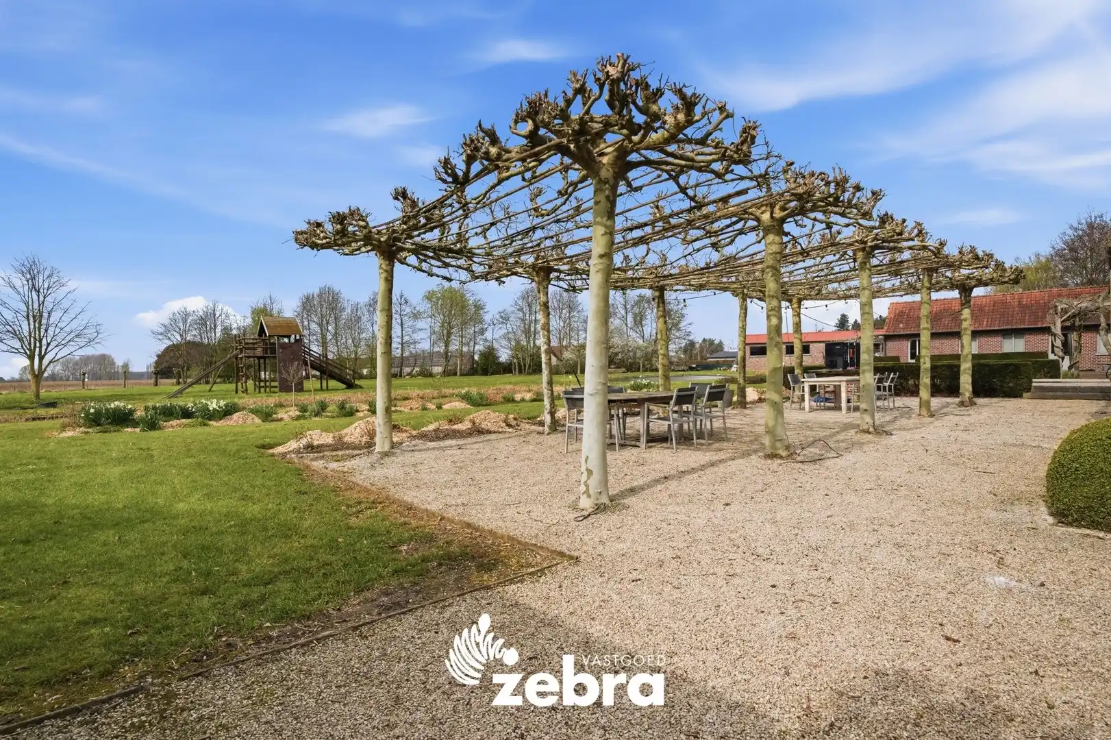 Ruime villa op een prachtig perceel van 11.110m² in groene omgeving! foto 46