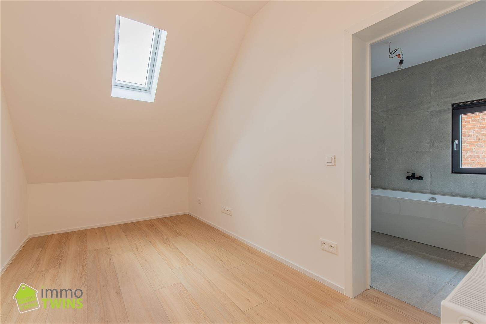 Volledig gerenoveerde gezinswoning met ruime tuin te Lebbeke foto 22