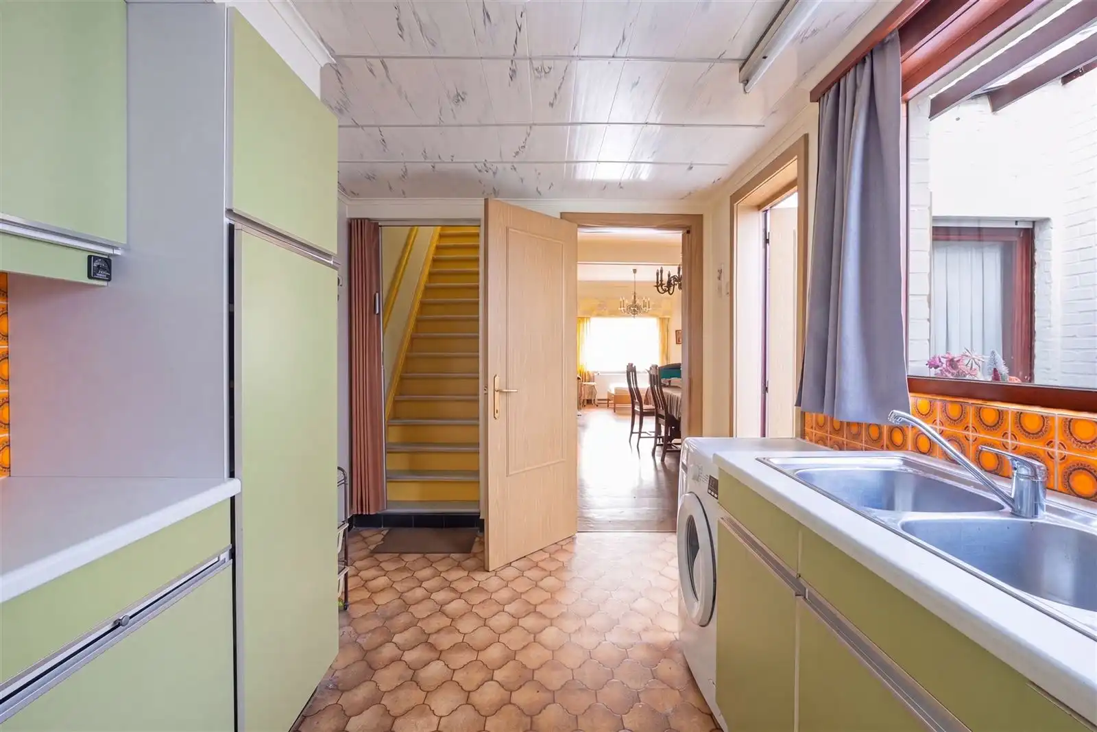 Te renoveren woning met 4 slpk, tuin en garage in Deinze. foto 10